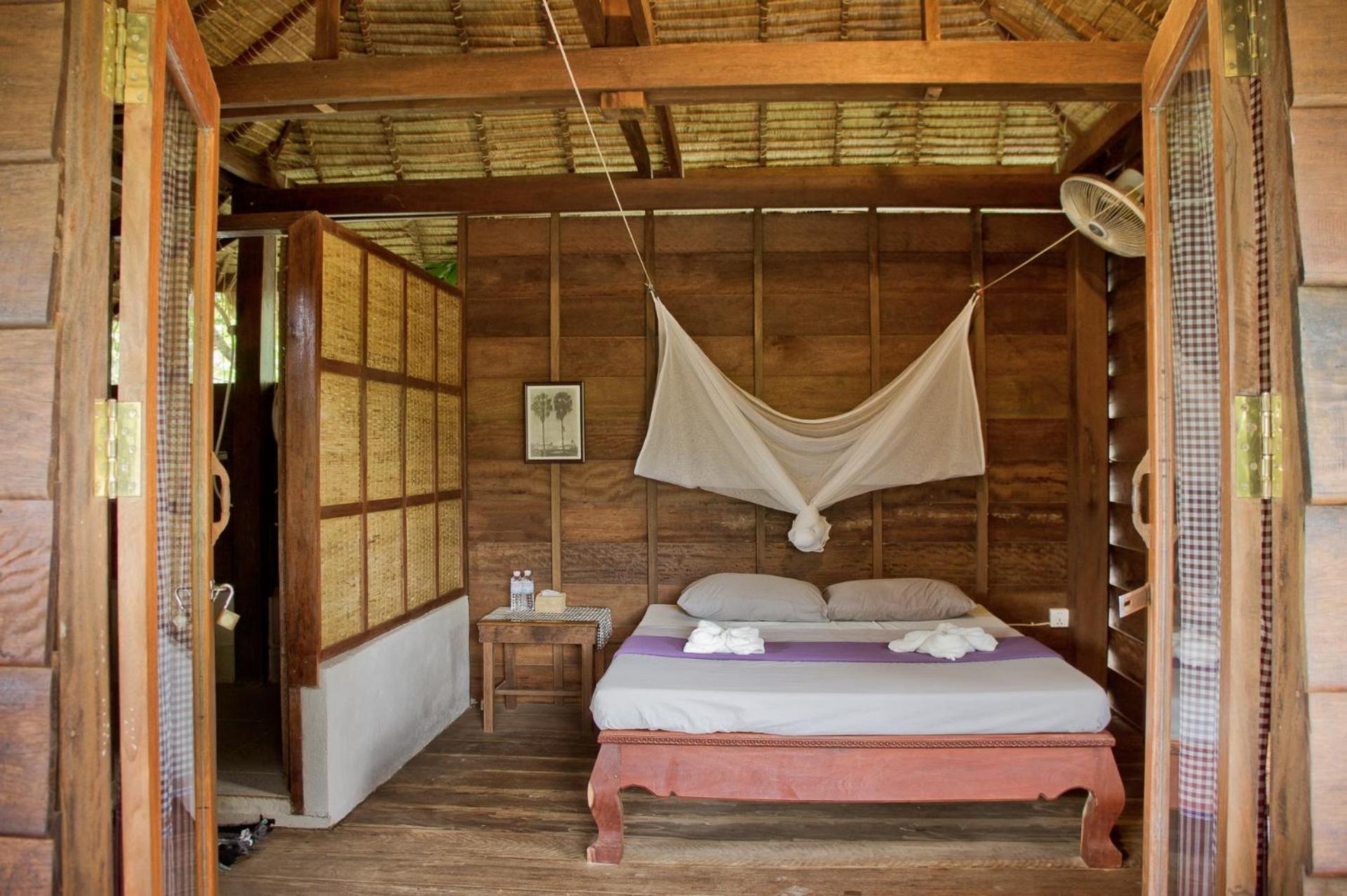 King Room with Balcony - Photo 2