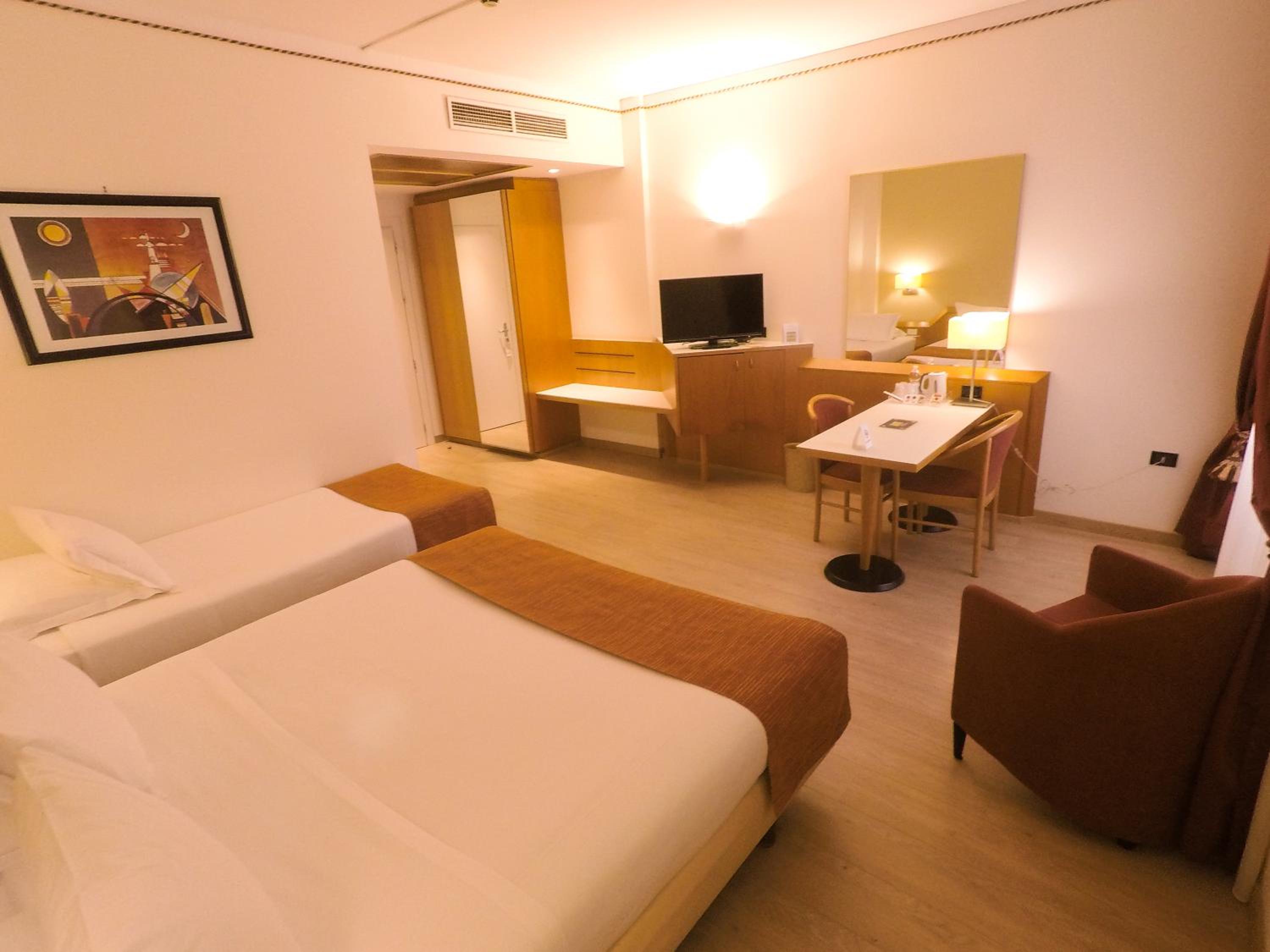 Triple Room - Photo 8