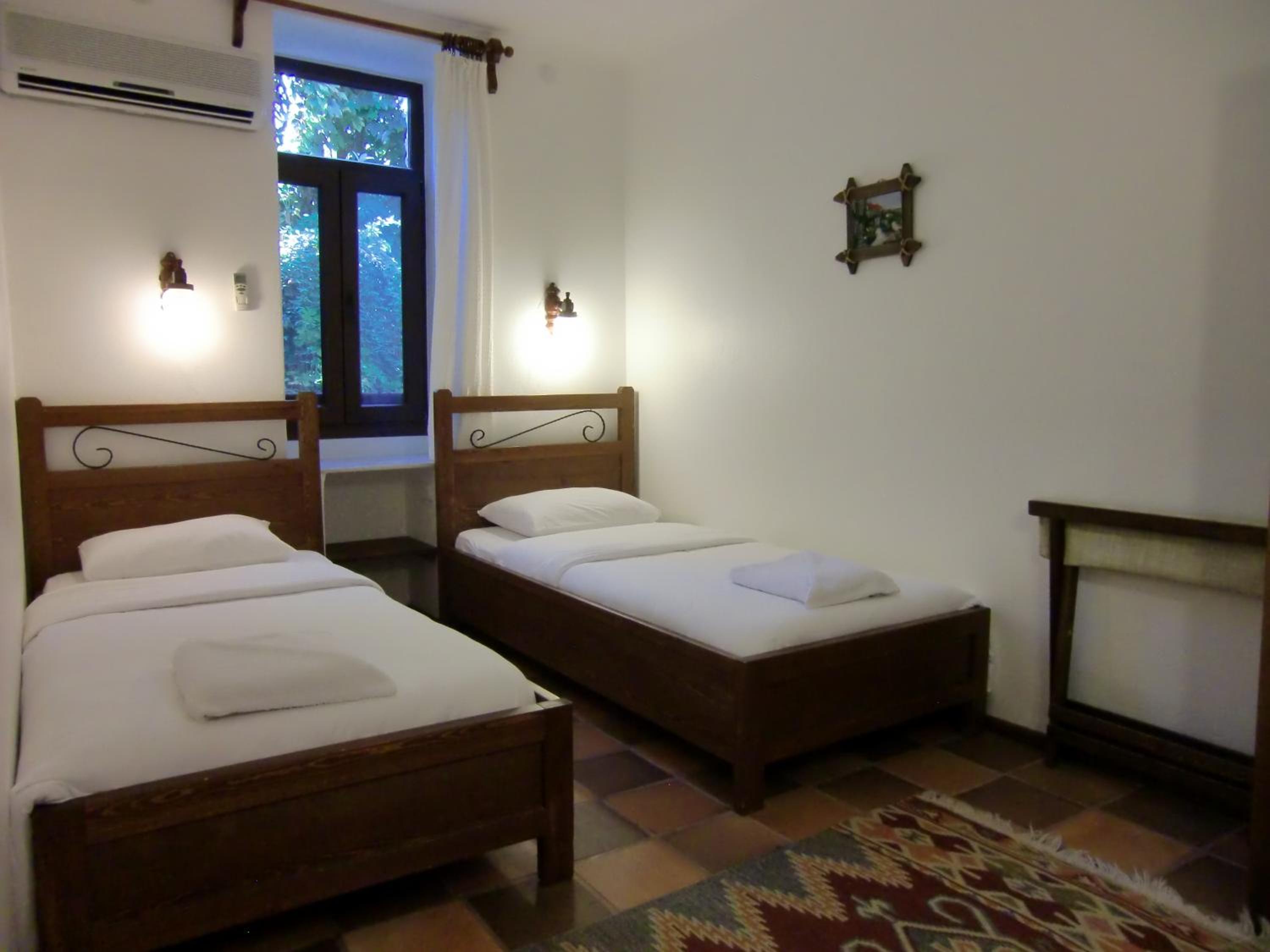 Standard Twin Room photo 2