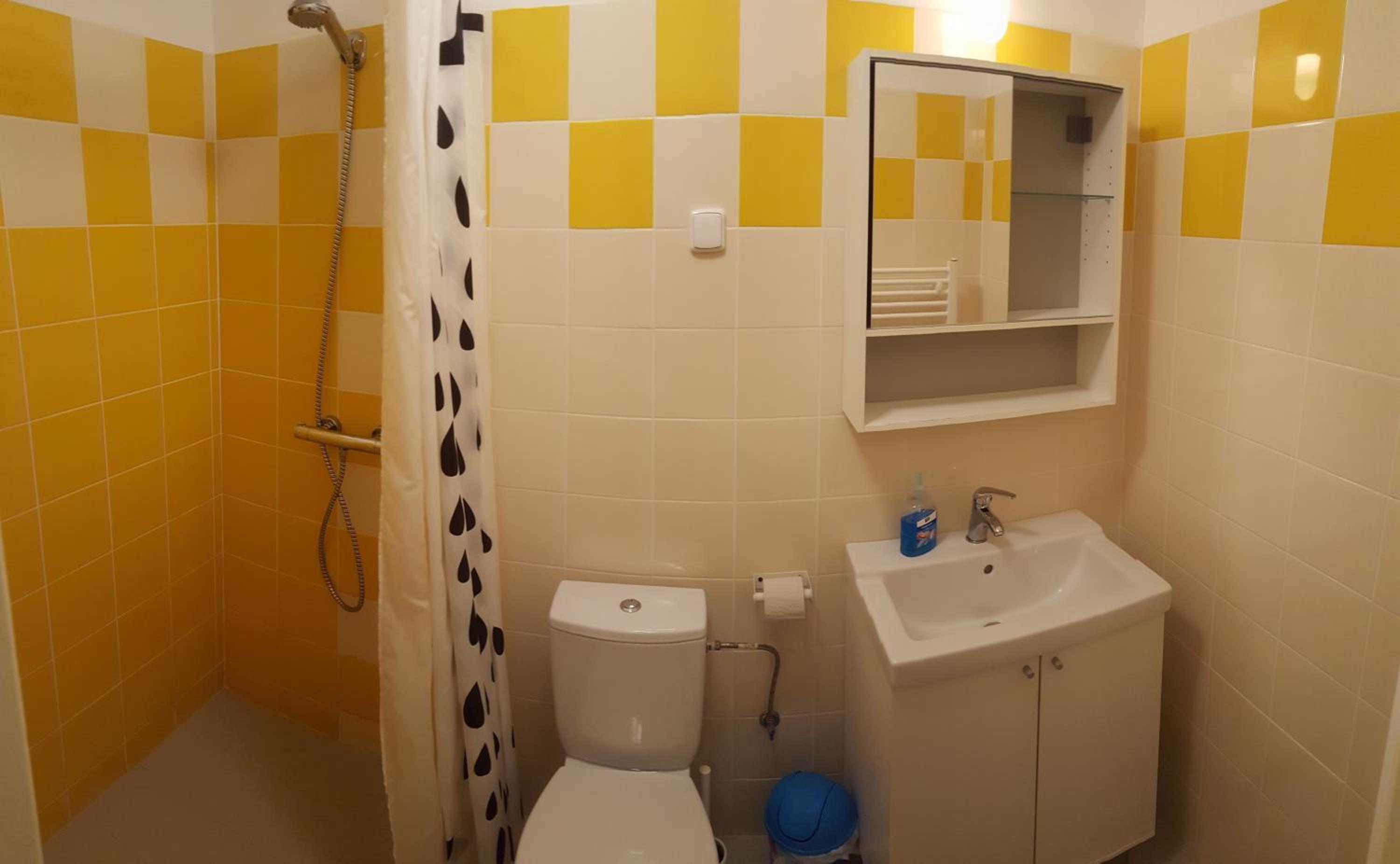 Apartment - Photo 2