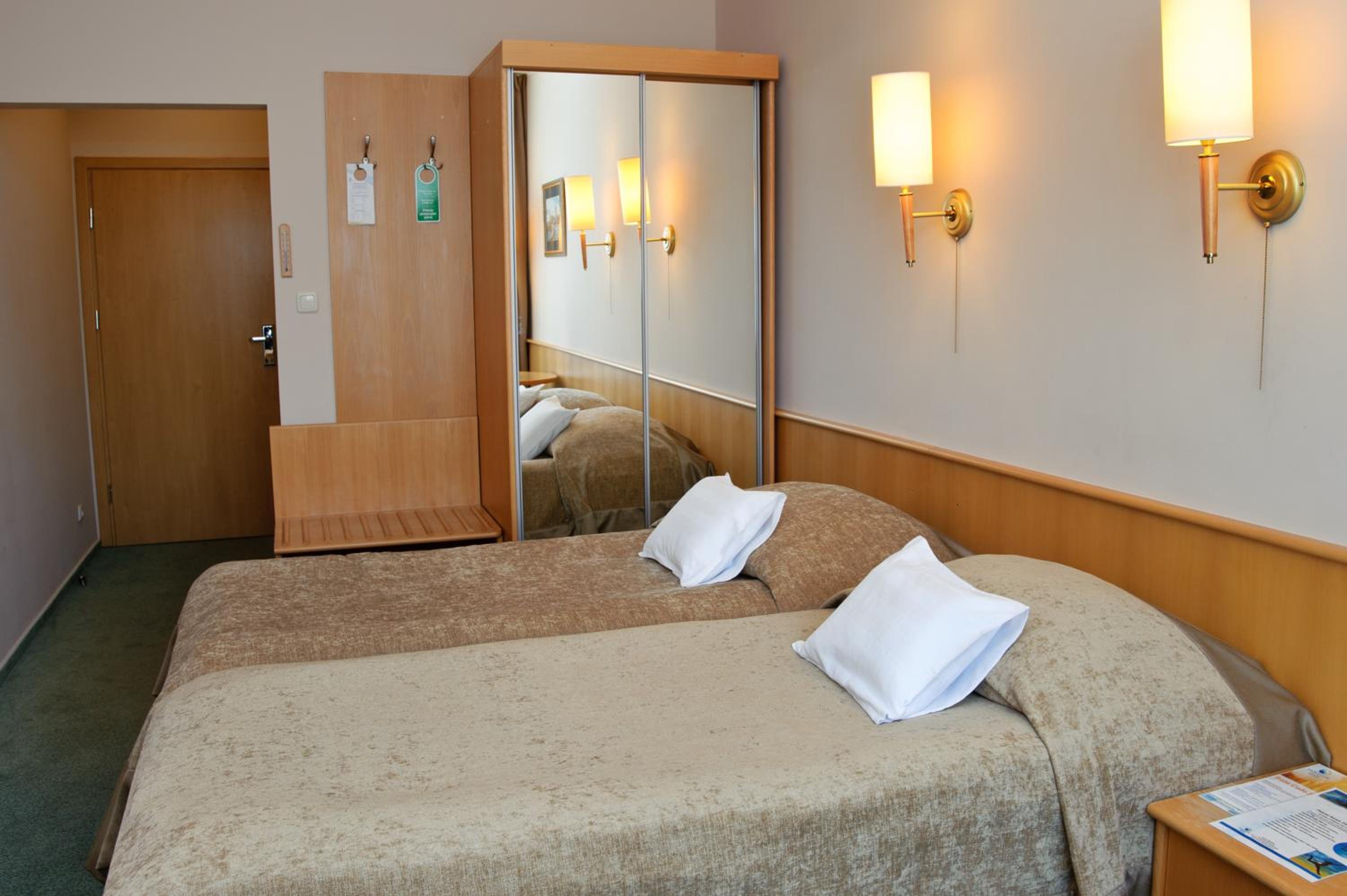 Single room with no balcony (Economy) photo 3