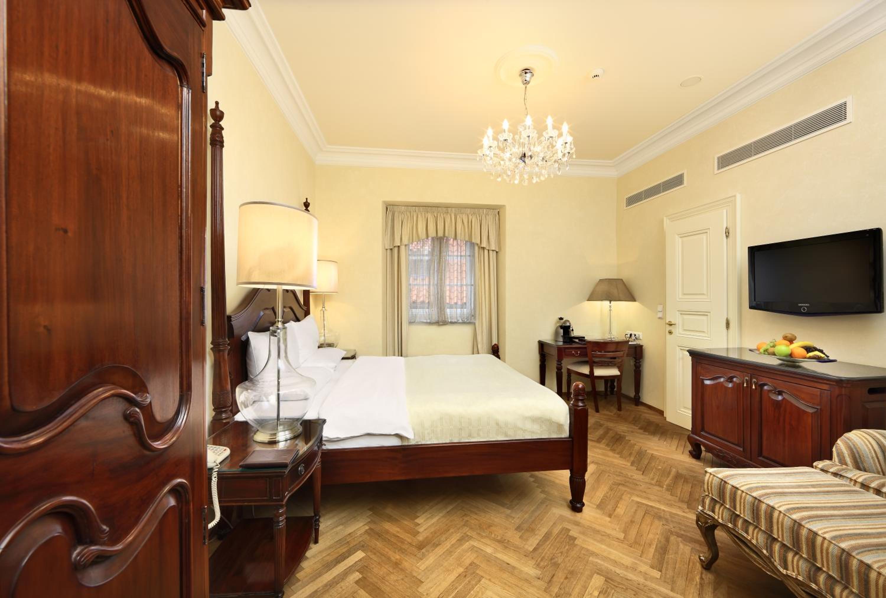 Available room