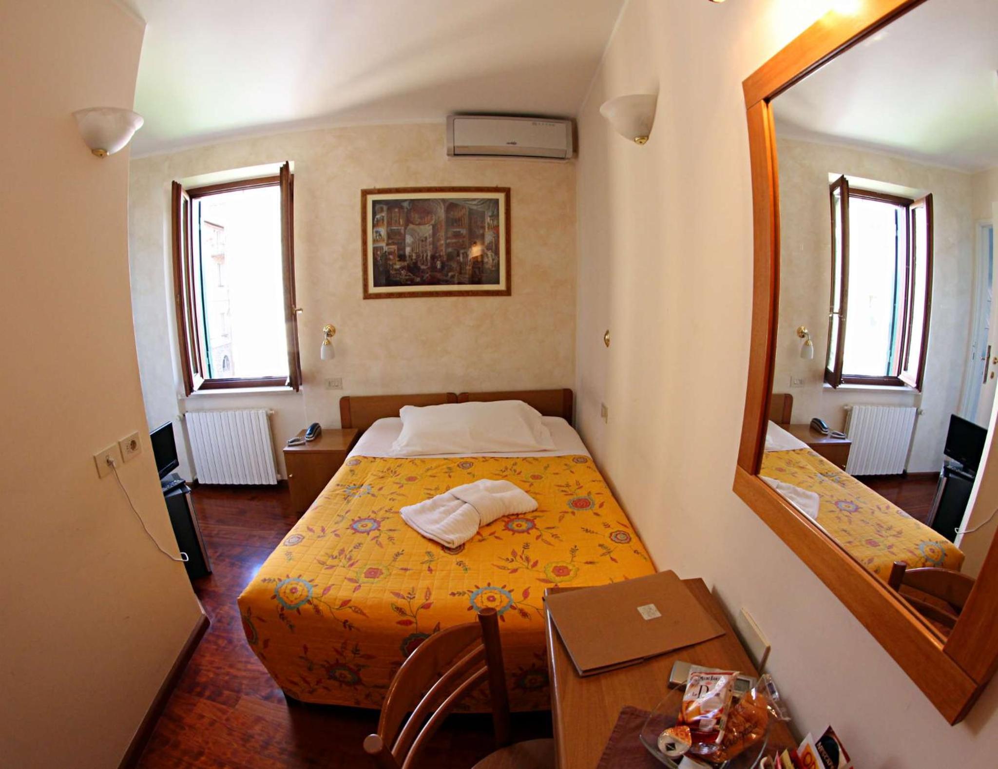 Single Room photo 3
