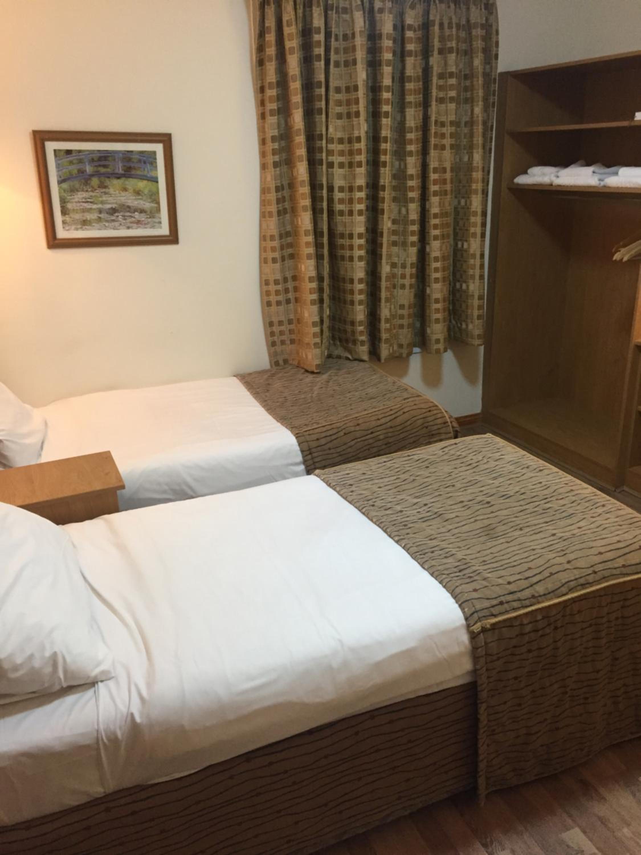 Triple Room - En Suite - Photo 1