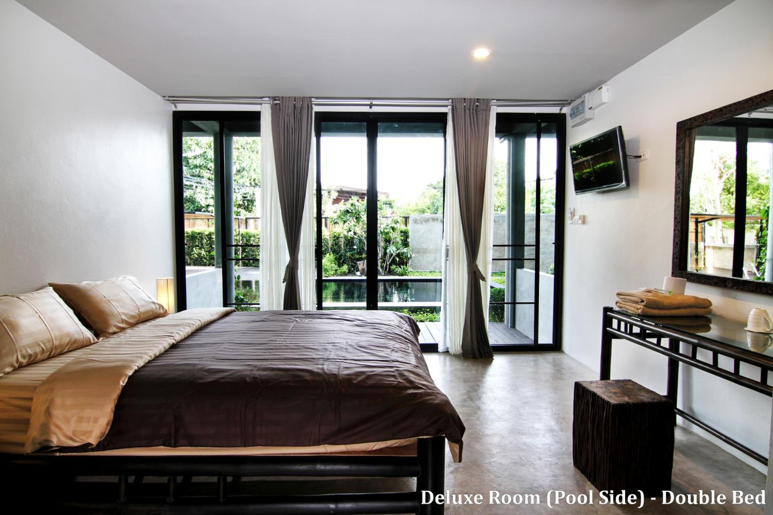 Deluxe Double Room - Pool Side