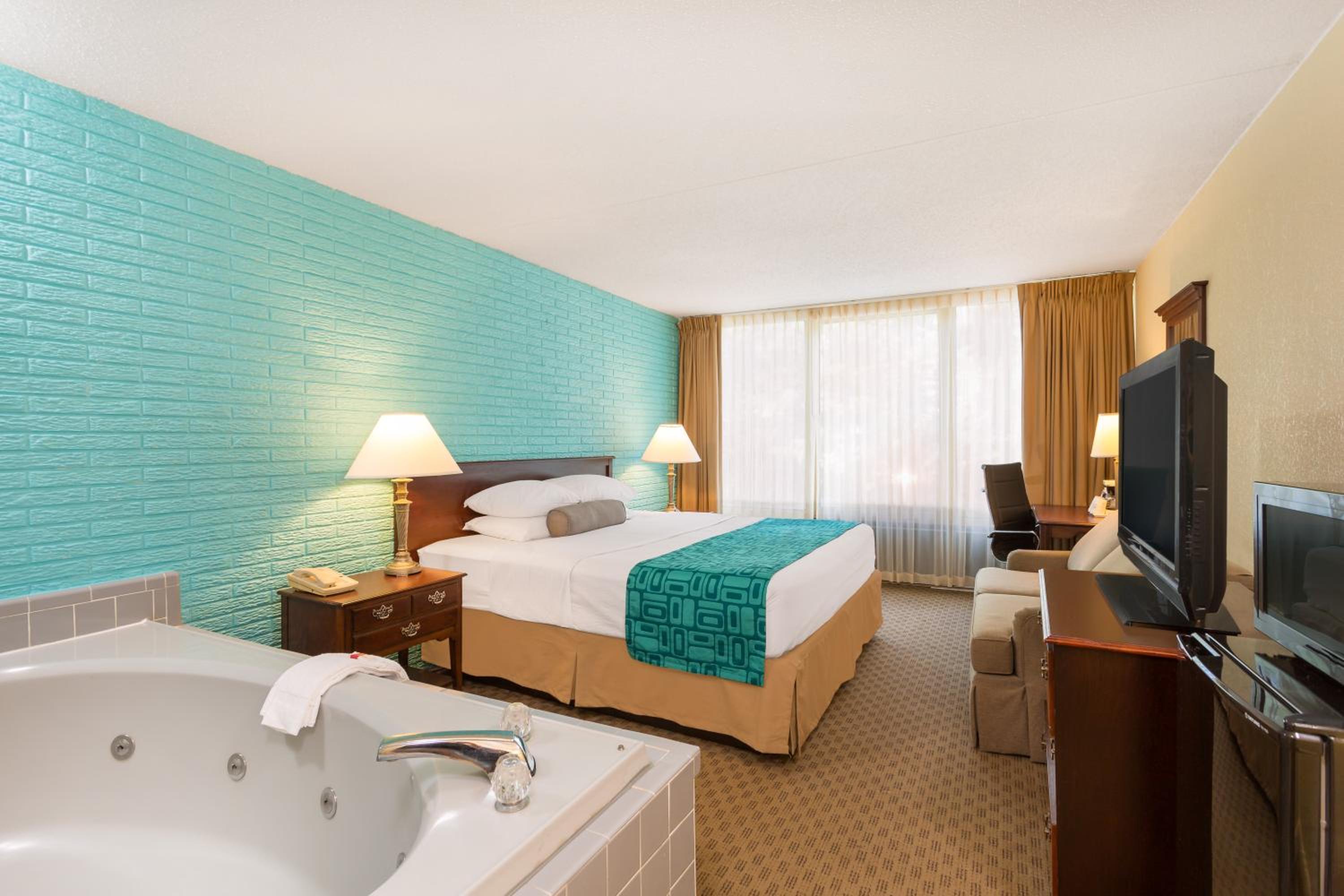 Deluxe King Room - Smoking - Photo 5