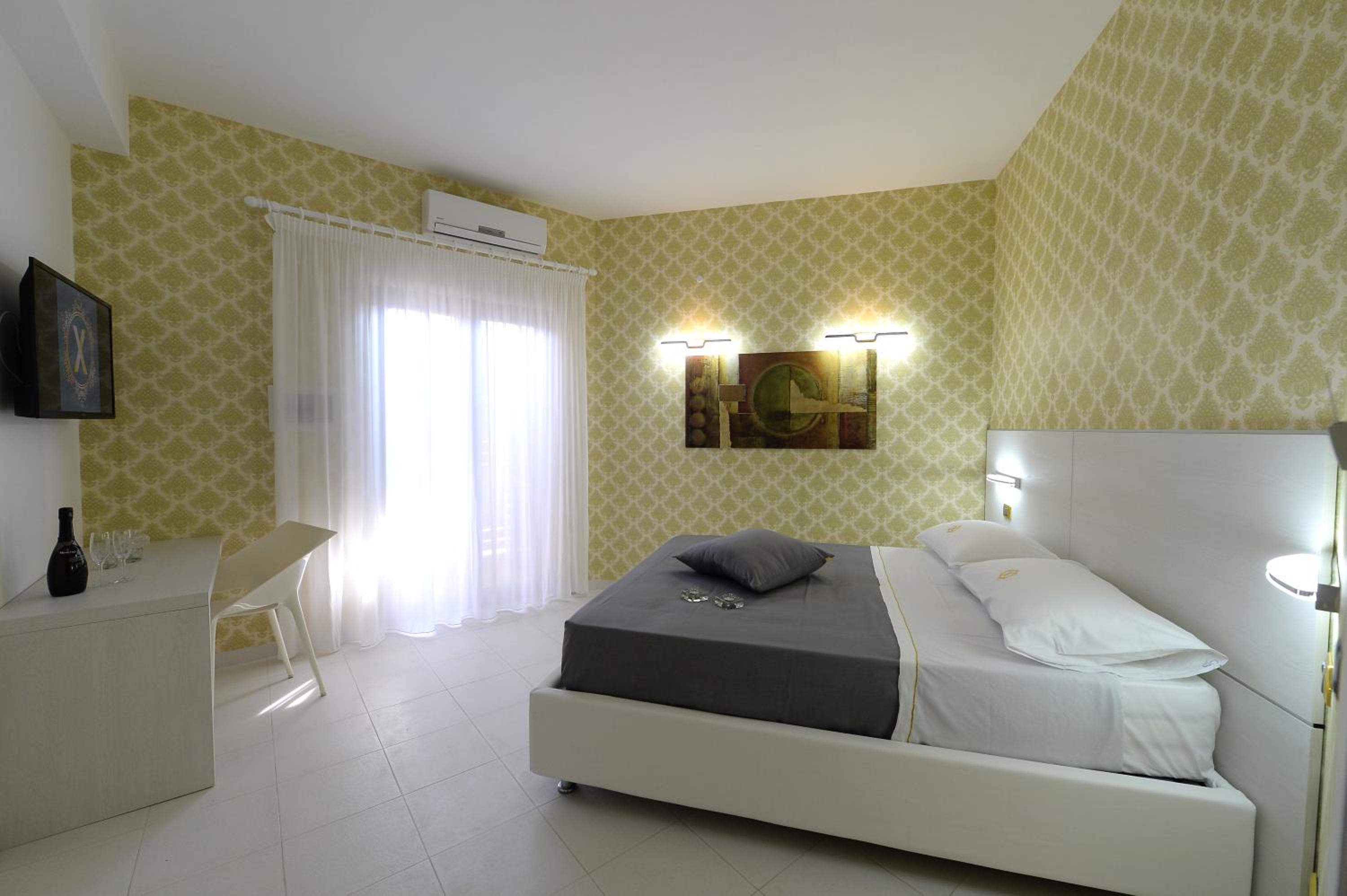 Double Room with Spa Bath
