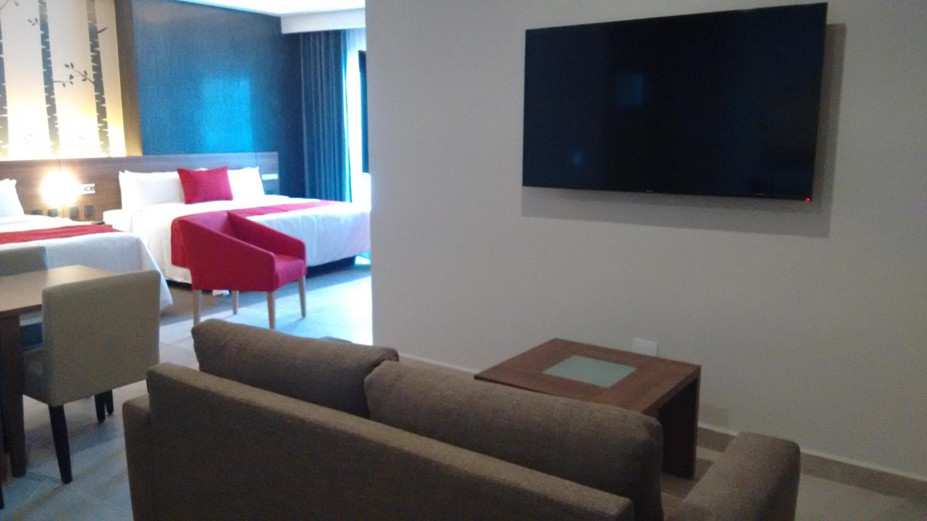 Deluxe Room with One King Bed & One Double Bed photo 2
