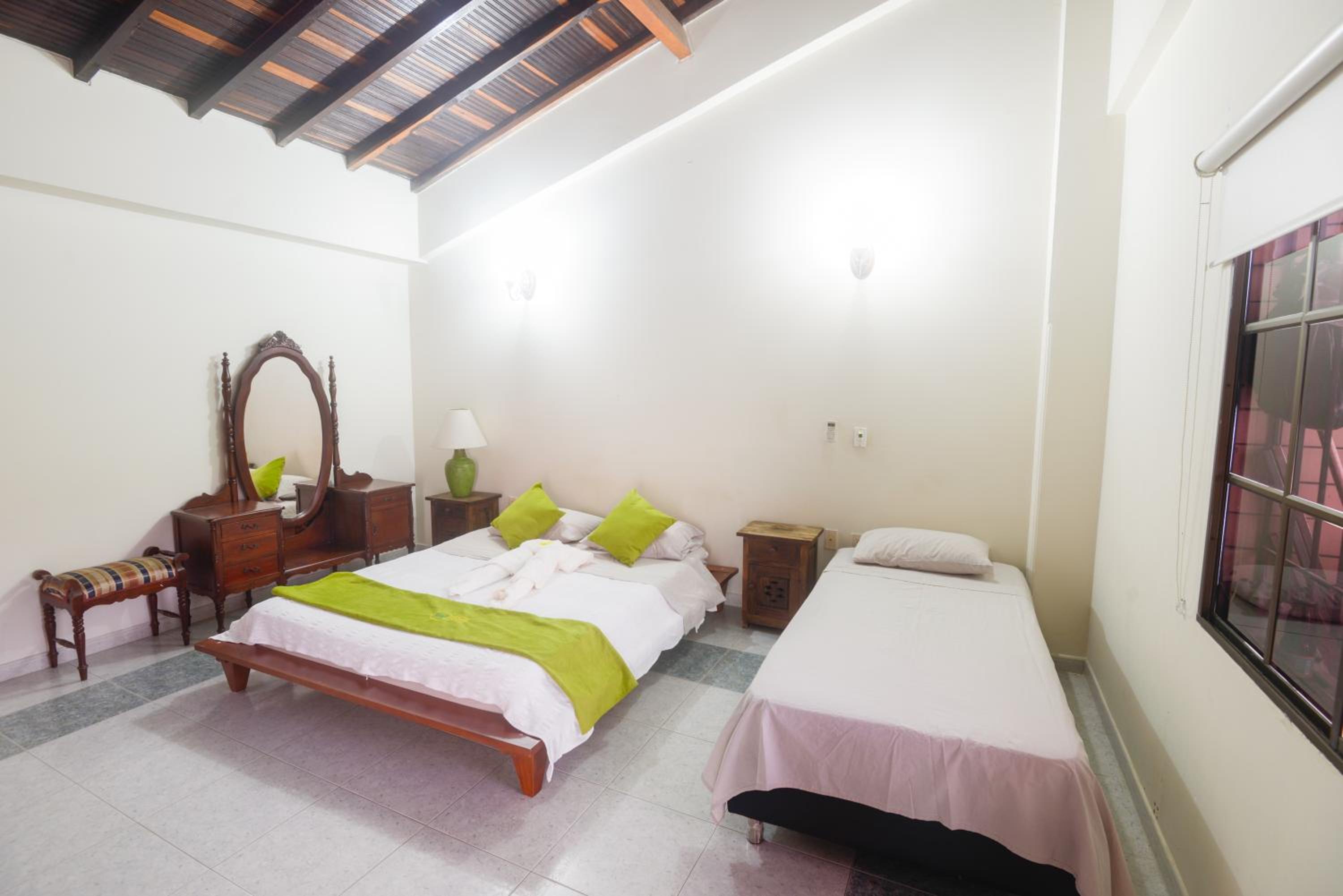 Deluxe Triple Room photo 2