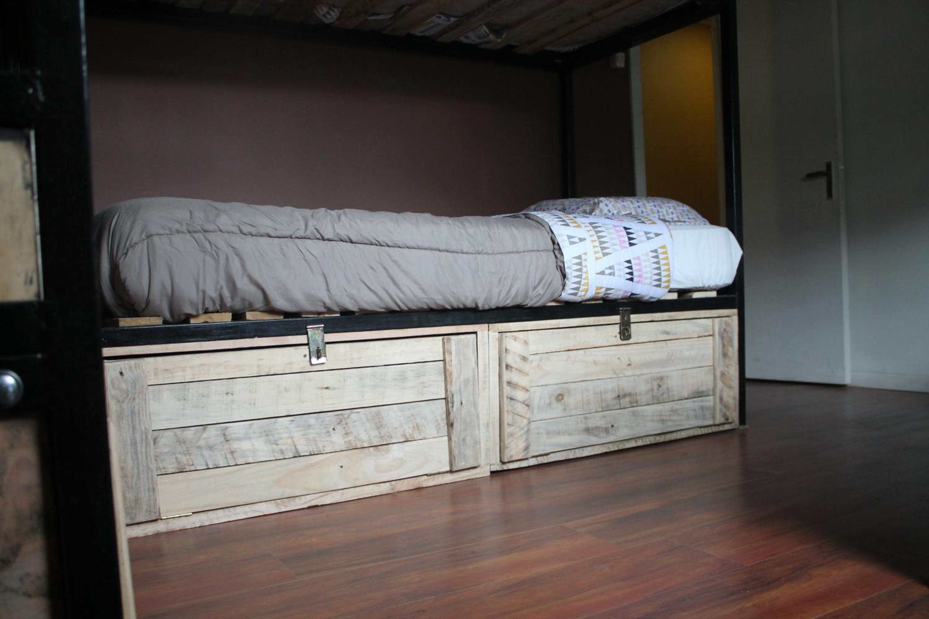 Bed in 6-Bed Dormitory Room photo 3