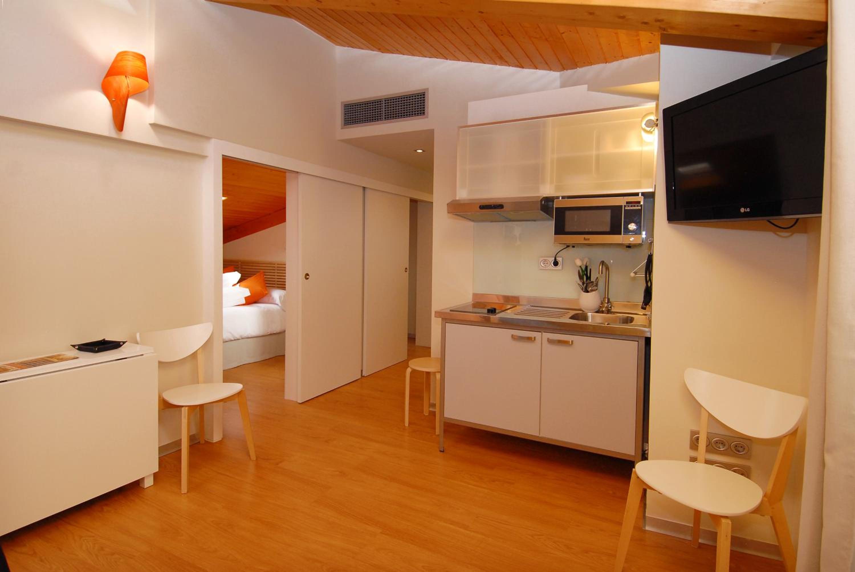 Two-Bedroom Apartment photo 2