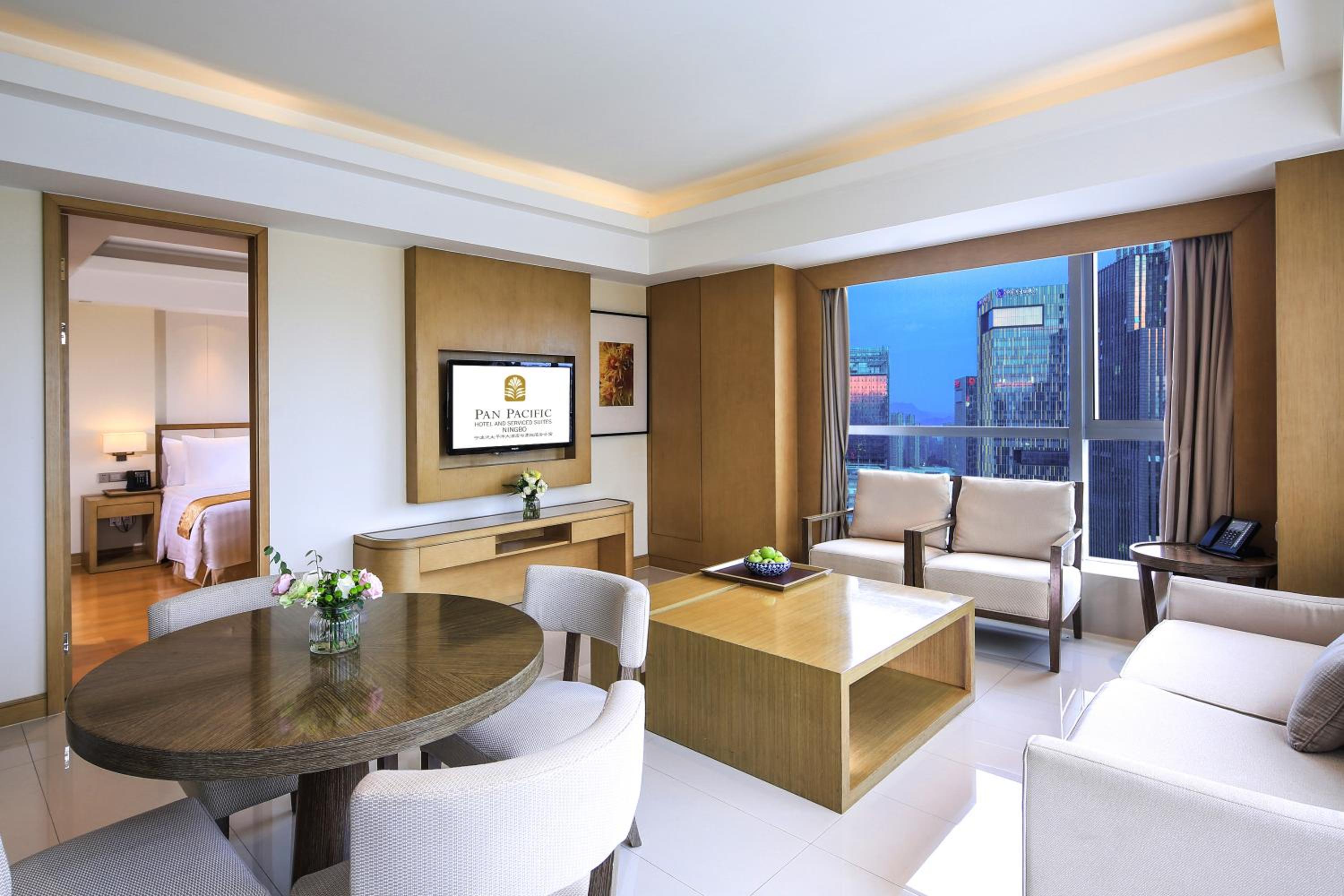 One-Bedroom Deluxe Suite(Reserve at least one week in advance to enjoy two complimentary daily laundry services and a discount voucher for Madr 99 restaurant) photo 2
