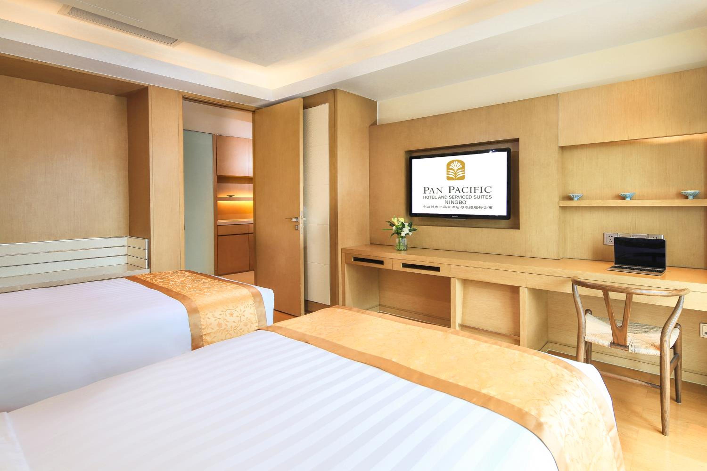 Two-Bedroom Deluxe Suite photo 2