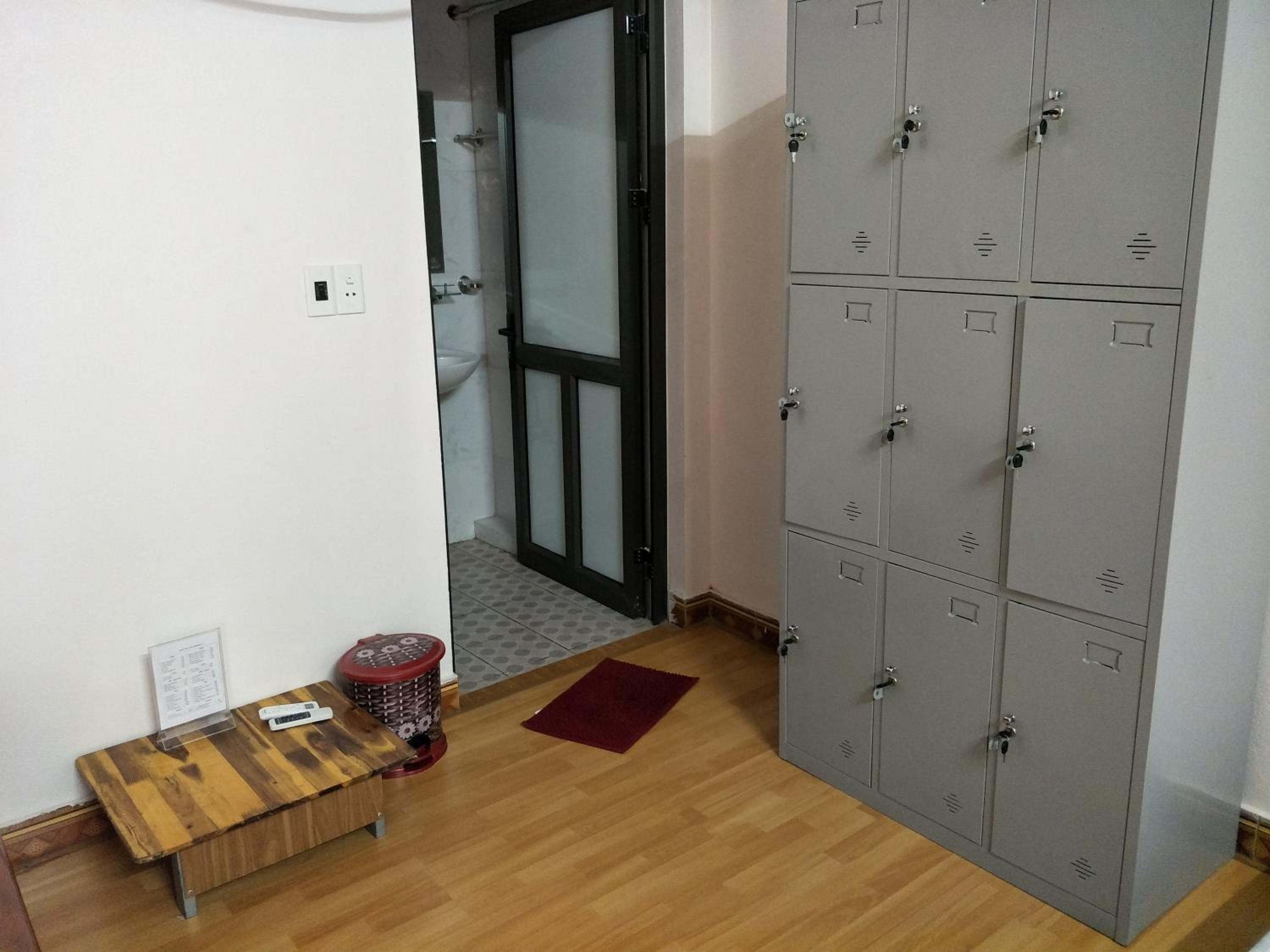 Family Room With Private Bathroom photo 3