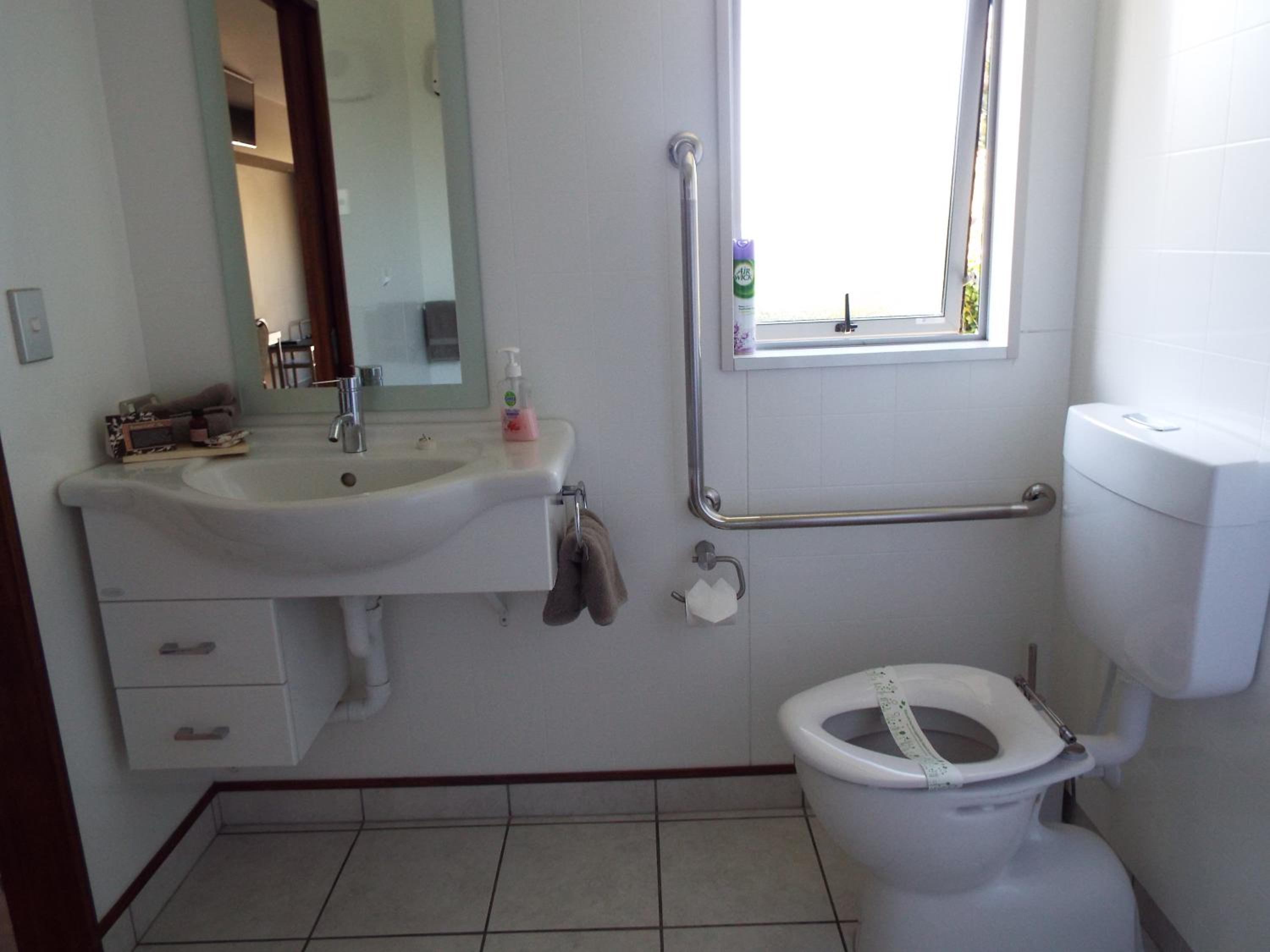 One-Bedroom Apartment with Garden View photo 3