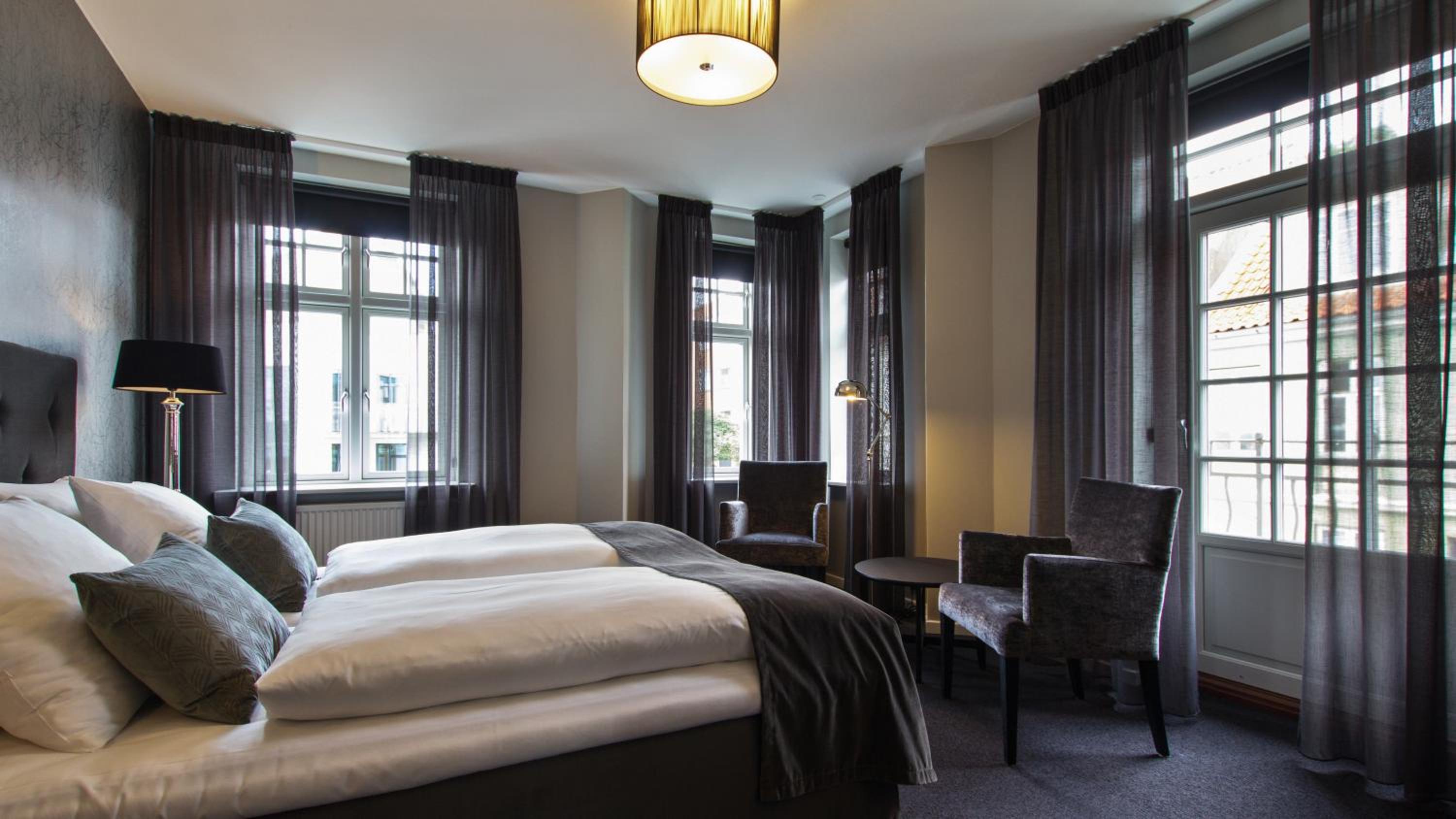 Executive Twin Room - Photo 6