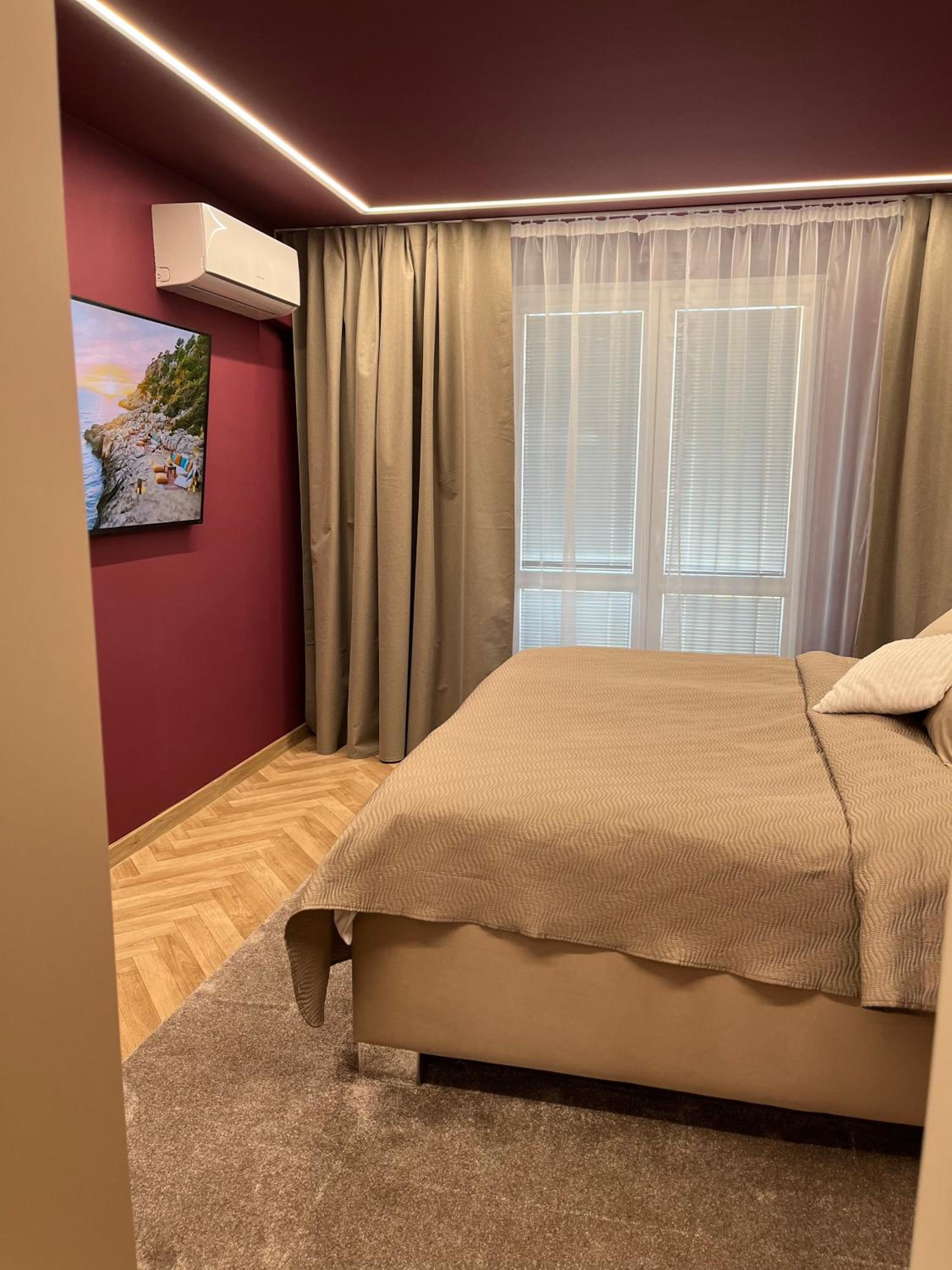 Two-Bedroom Deluxe Apartment with Balcony photo 3