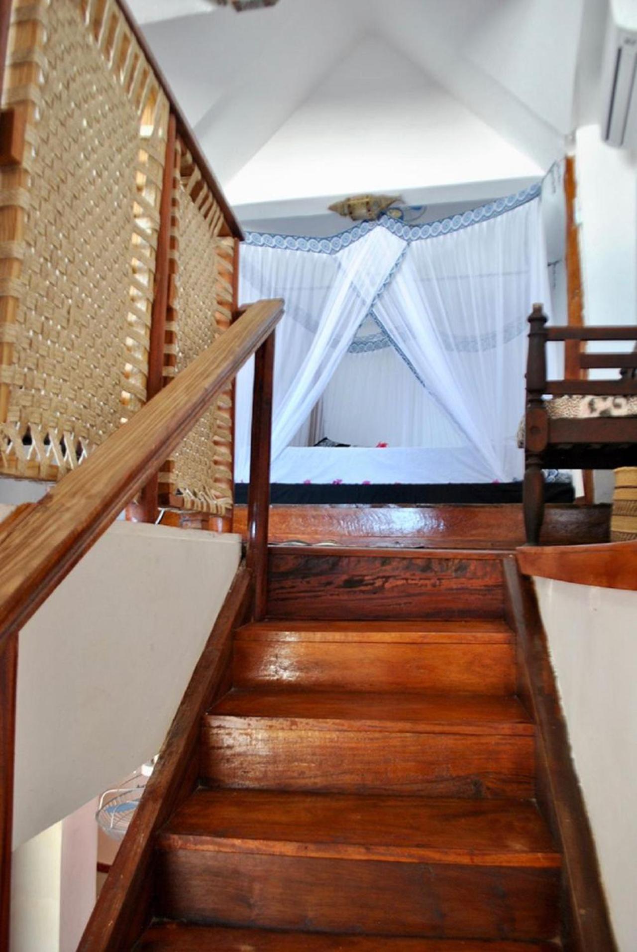 Bungalow - Sea Front