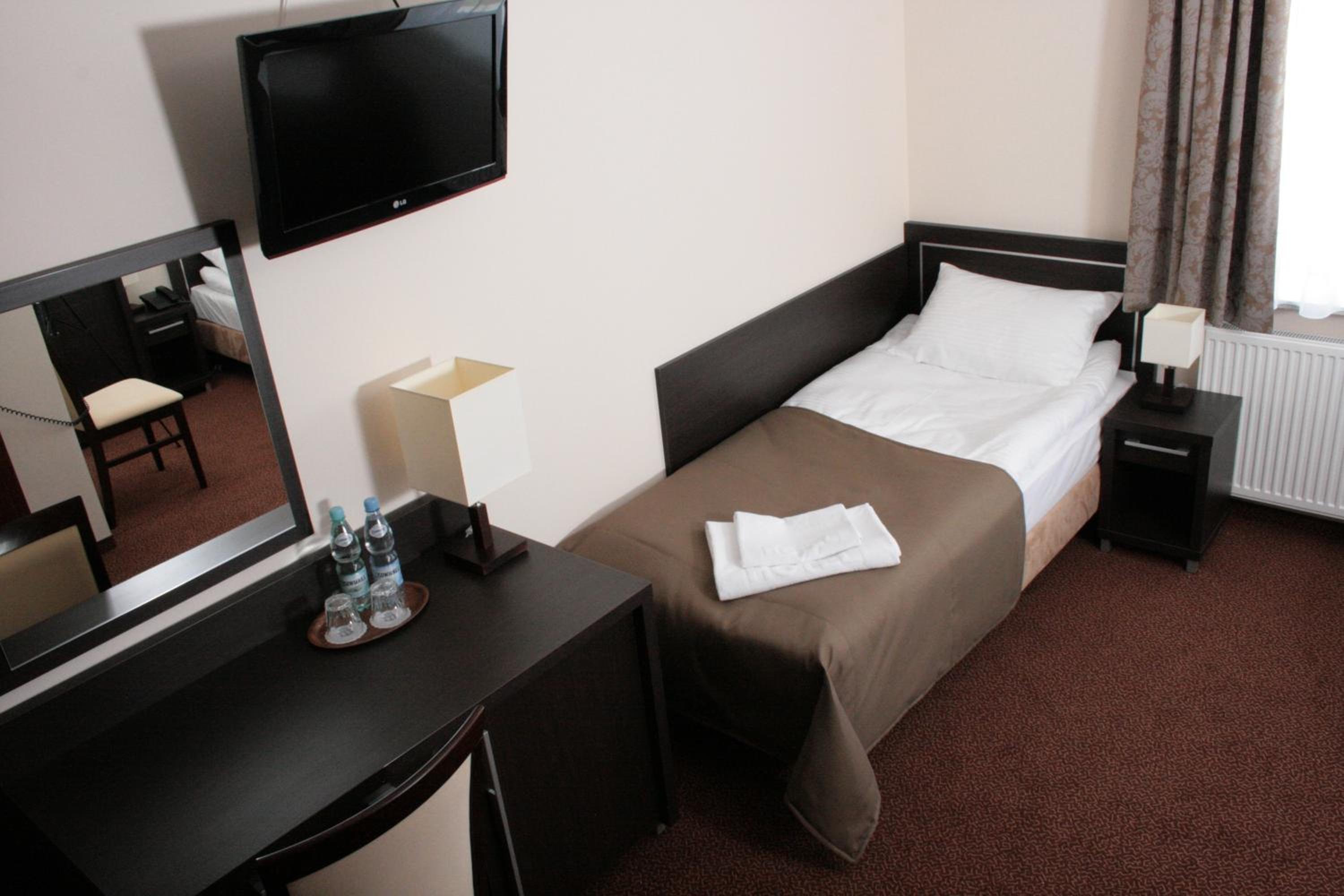 Double or Twin Room - Photo 1