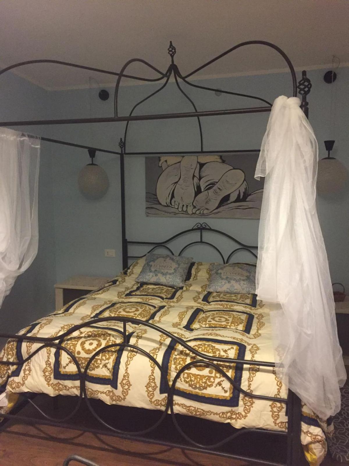 Deluxe Room - Photo 8