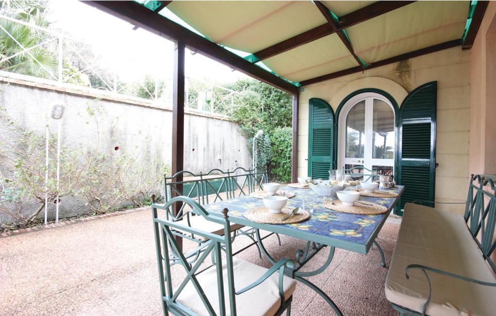 Villa with Private Pool photo 2