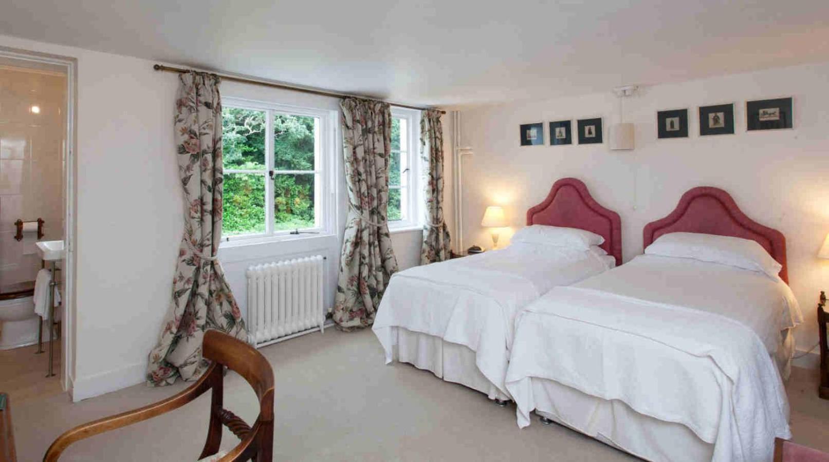 Double or Twin Room photo 1
