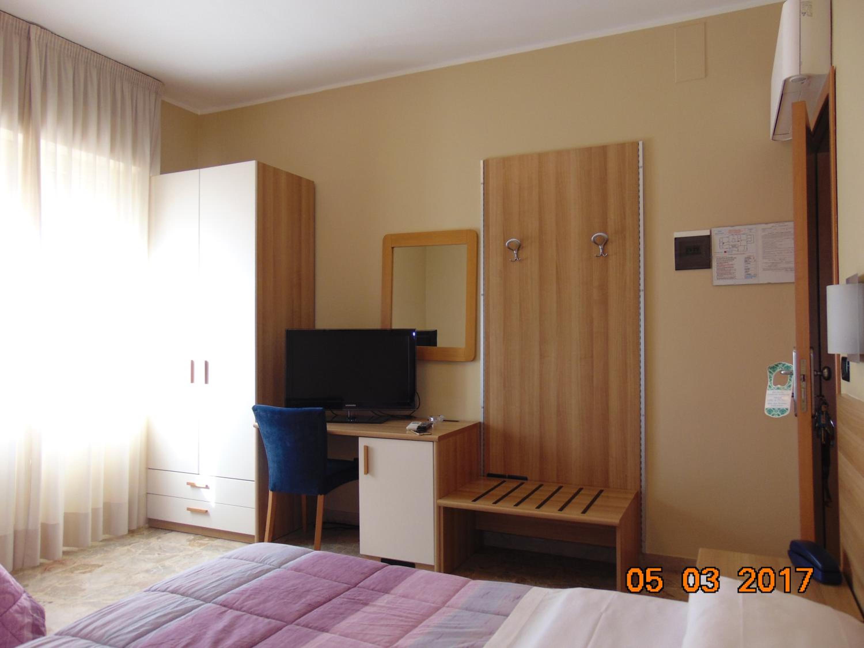 Triple Room with Private Bathroom
