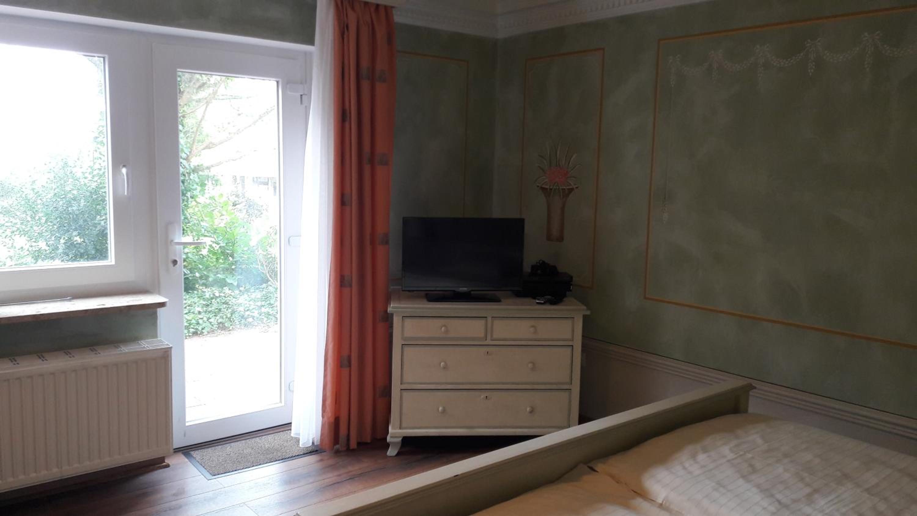 Family Room with Terrace photo 3