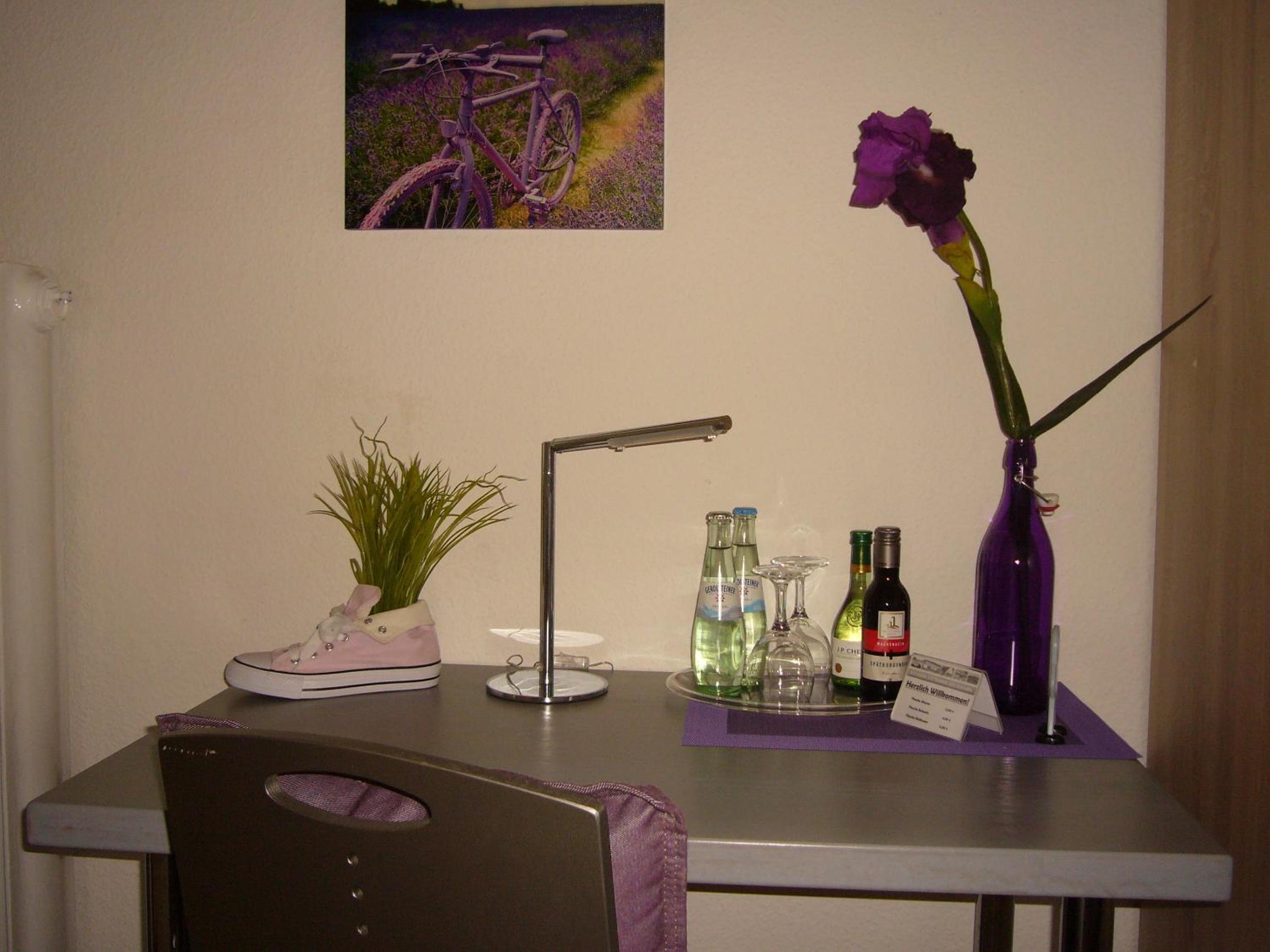 Single Room photo 3