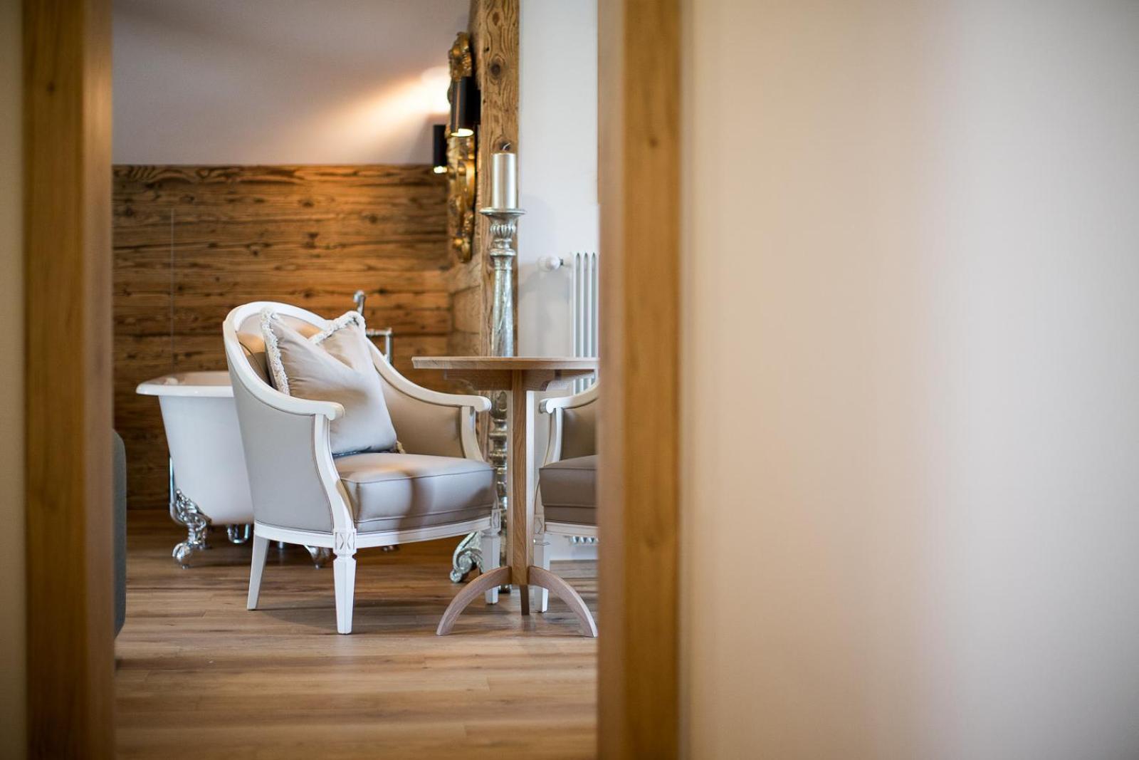 Suite with Balcony photo 1