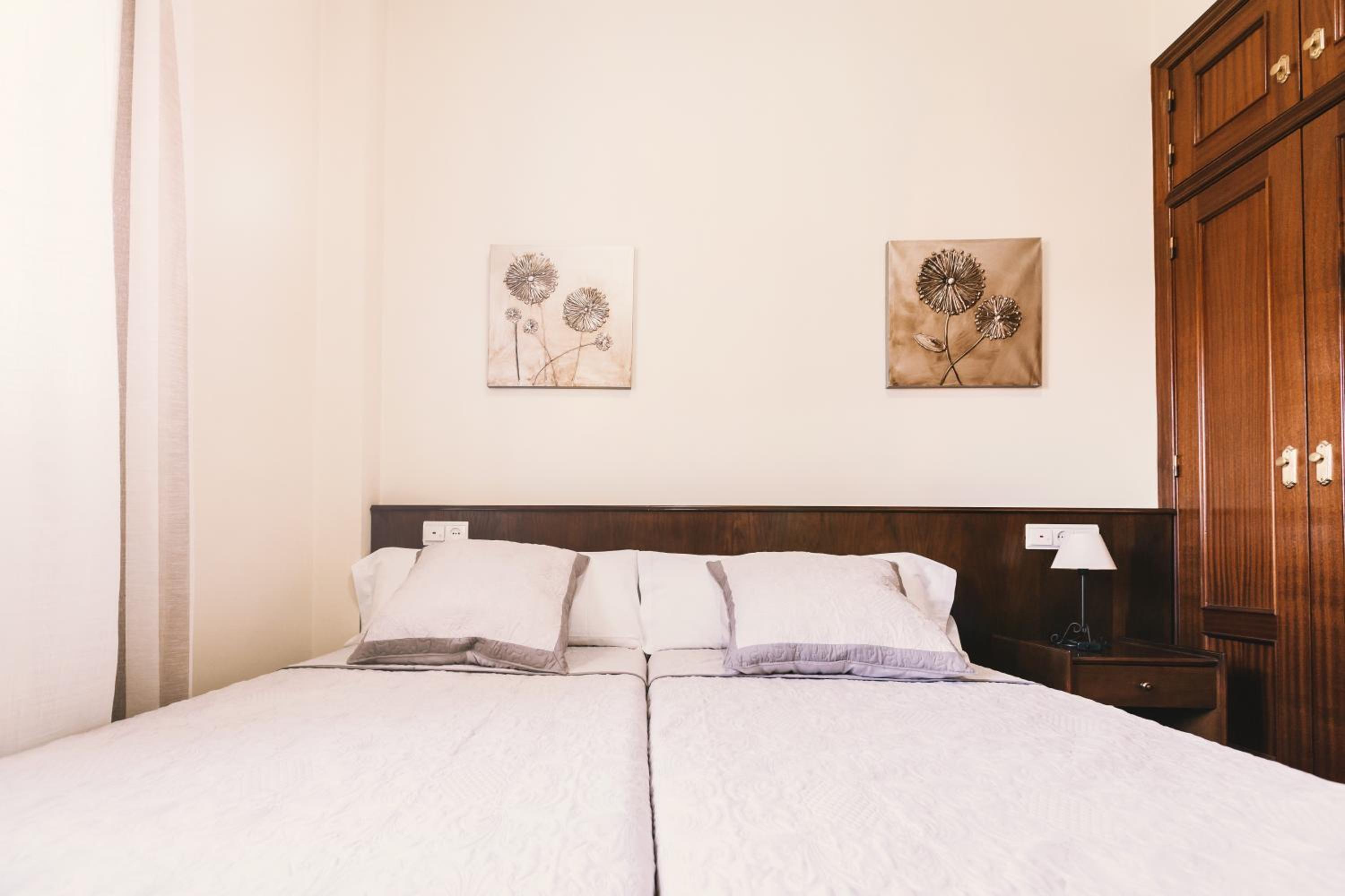 Double Room with Mountain View - Photo 4
