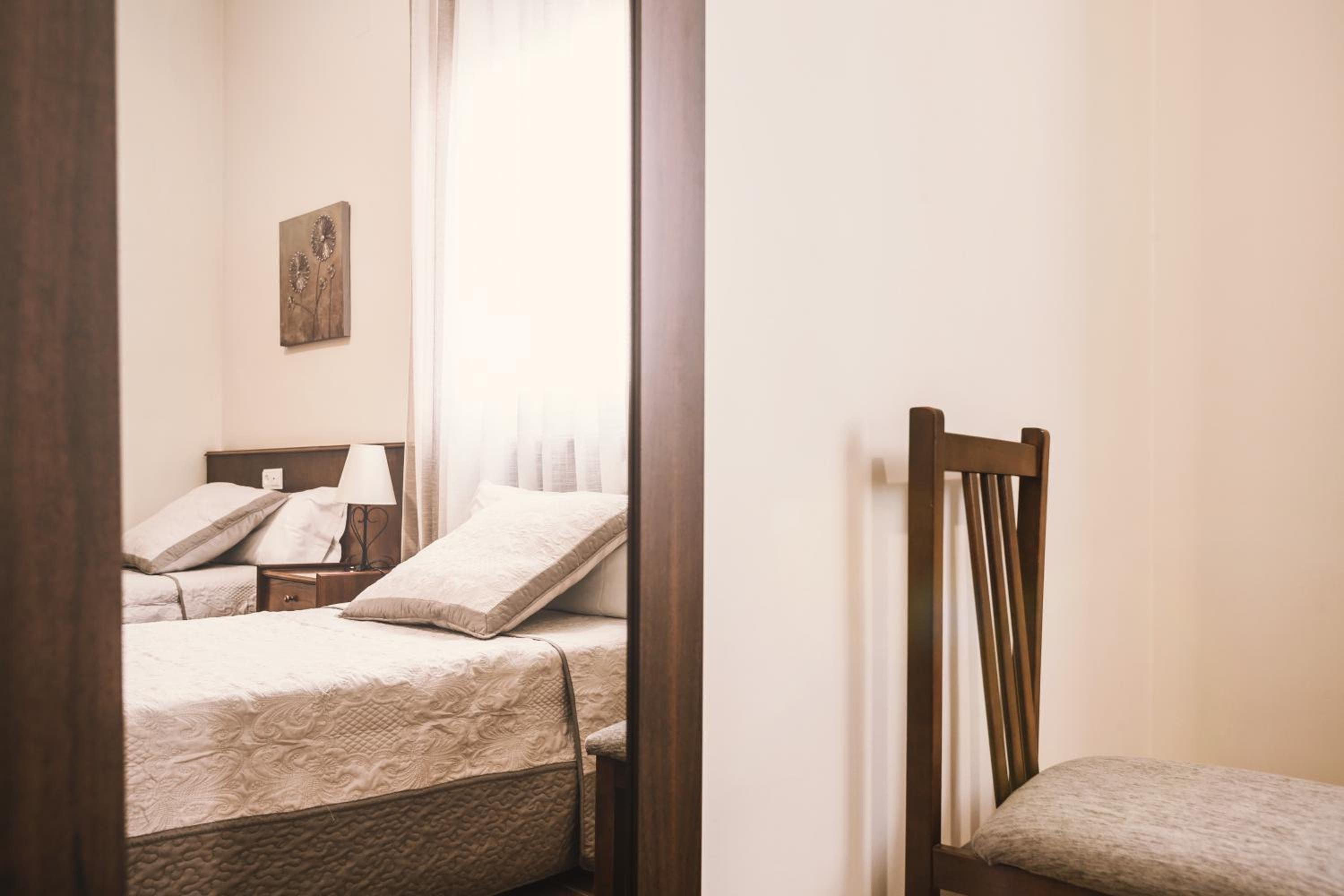Double Room with Mountain View - Photo 1