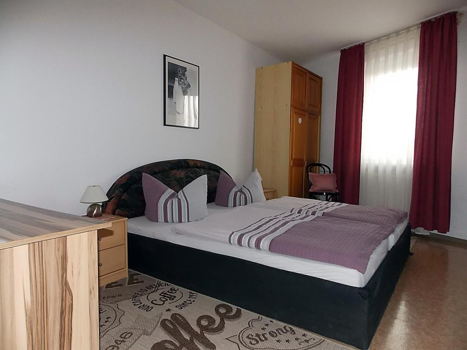 Double Room - Photo 6