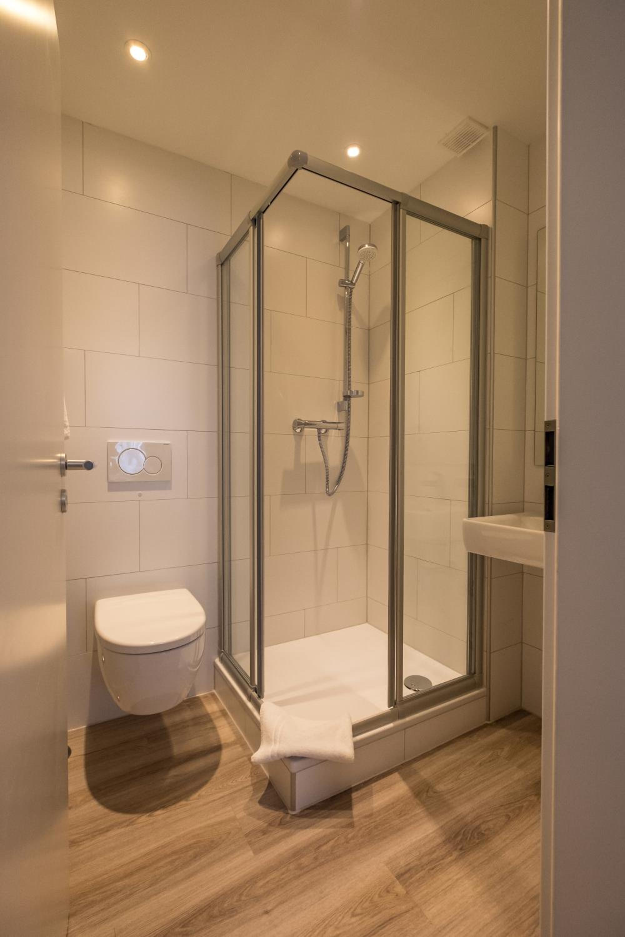 Double or Twin Room with Shower photo 3
