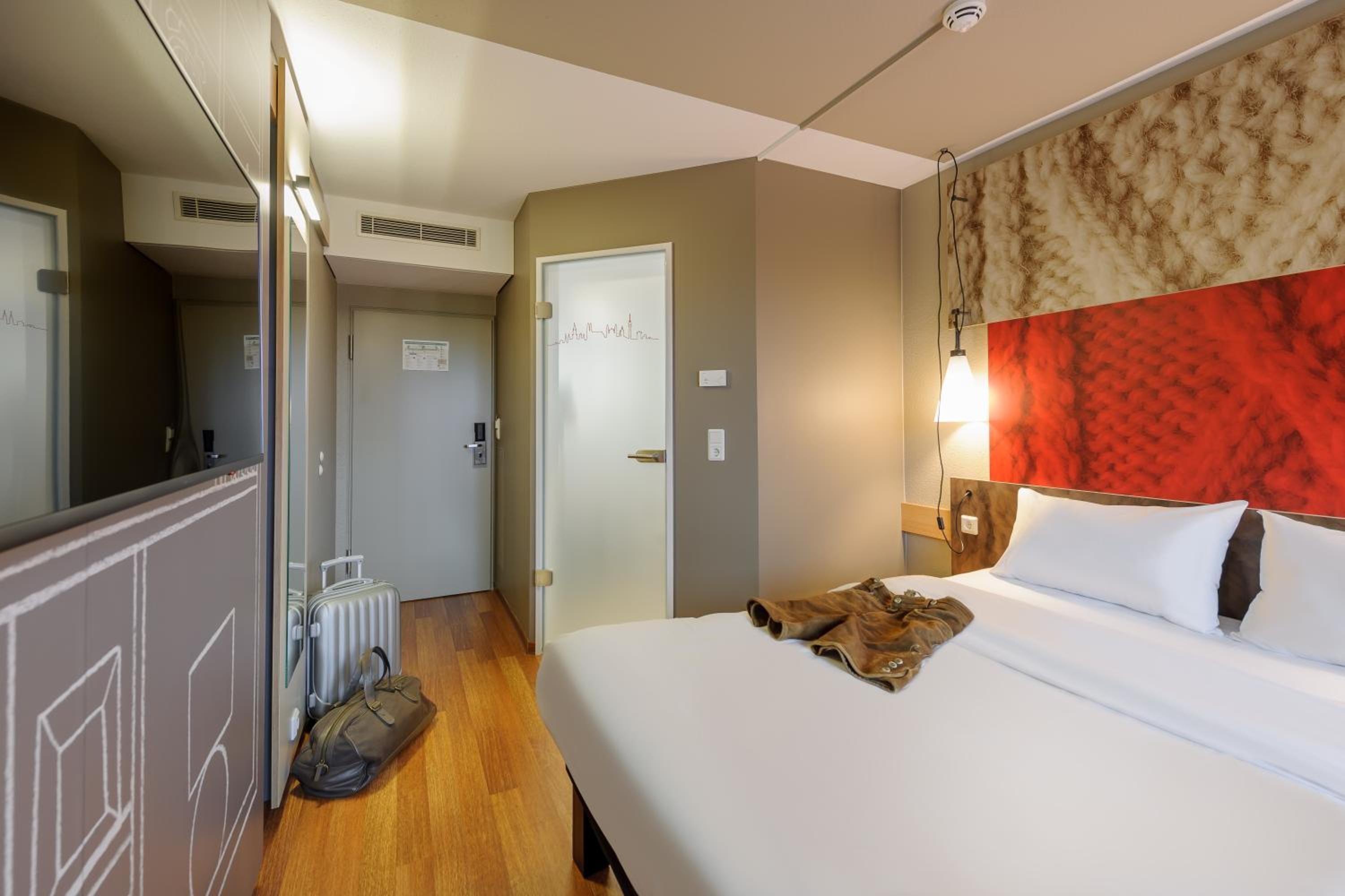 Standard Double Room - Photo 1