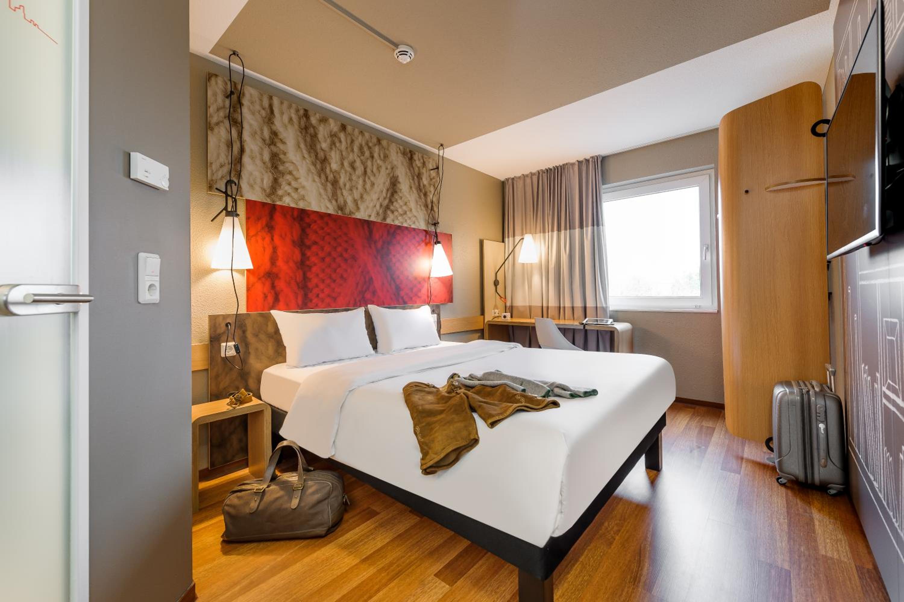 Standard Double Room - Photo 3
