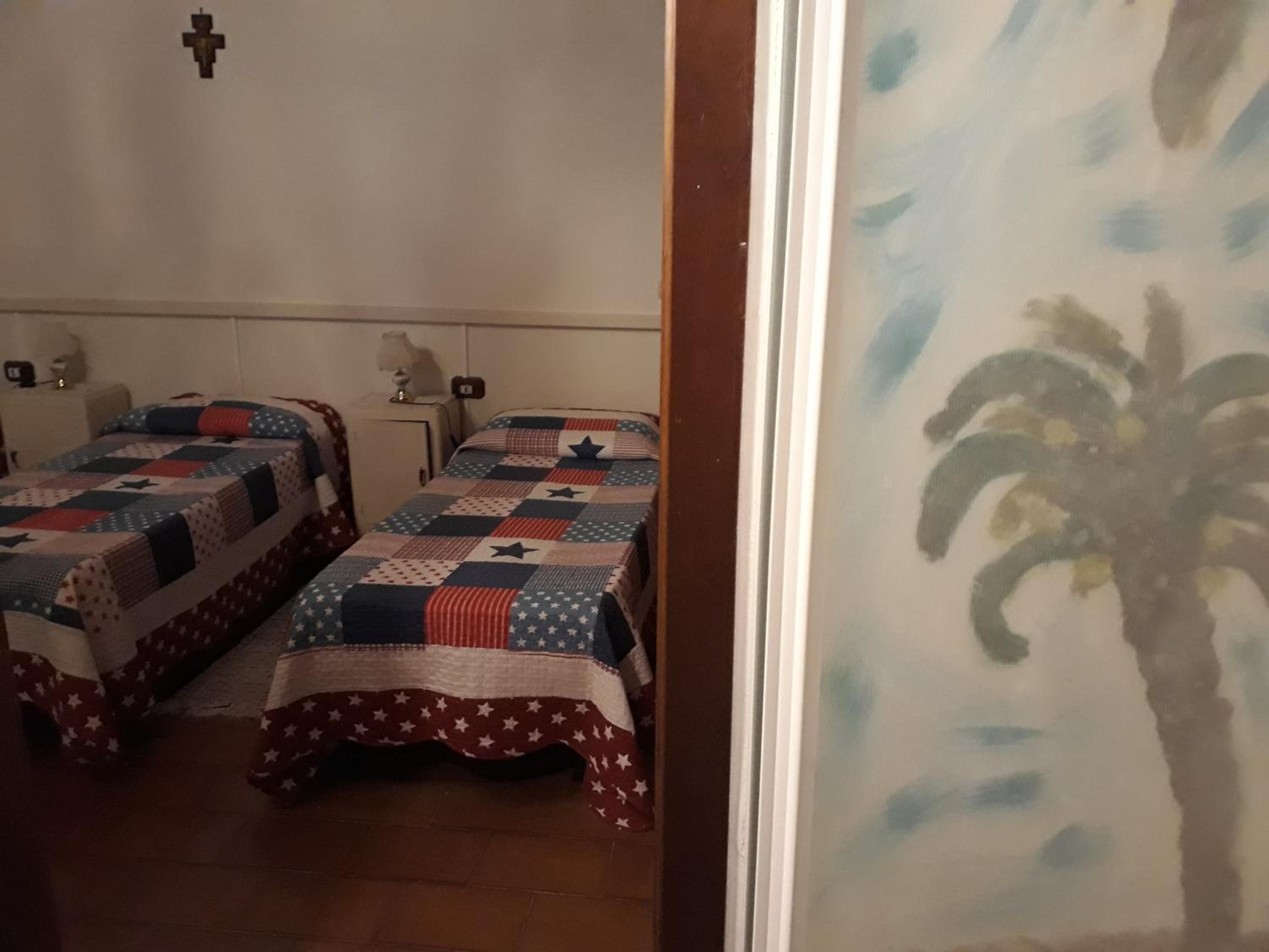 Triple Room with Bathroom - Photo 1