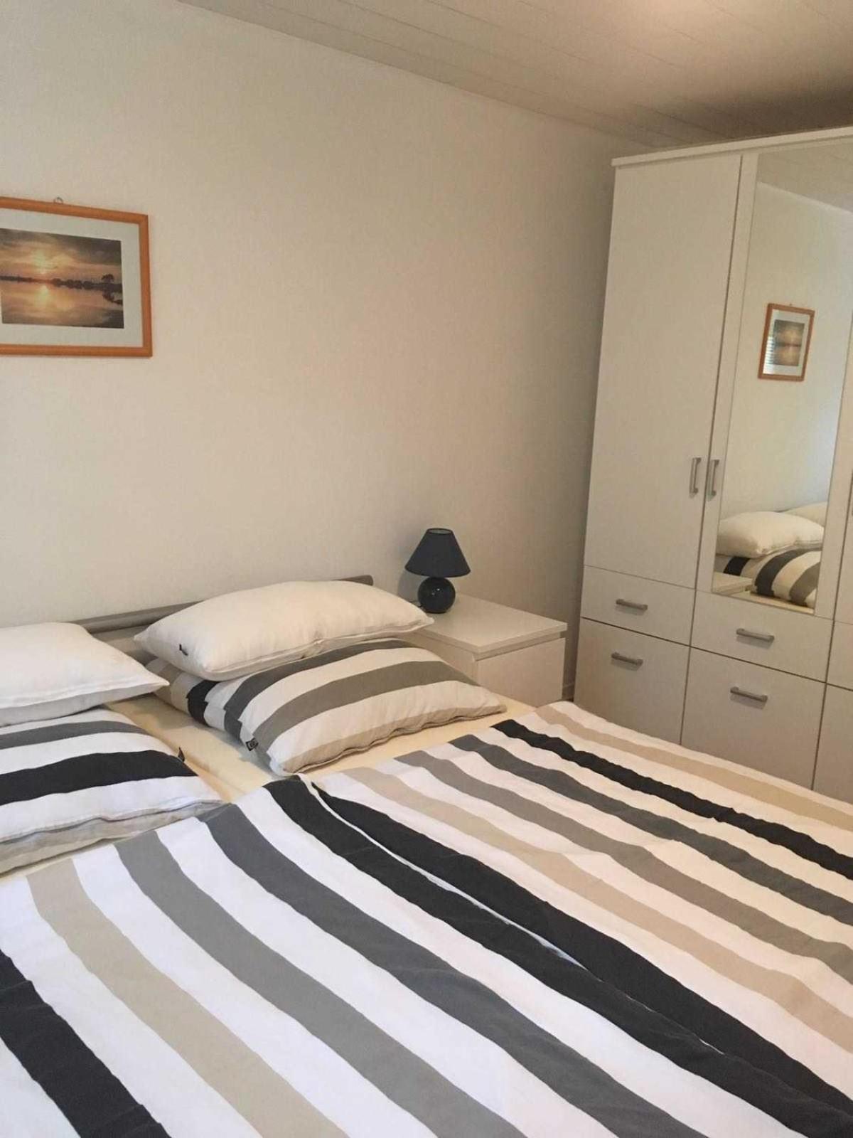 One-Bedroom House photo 3