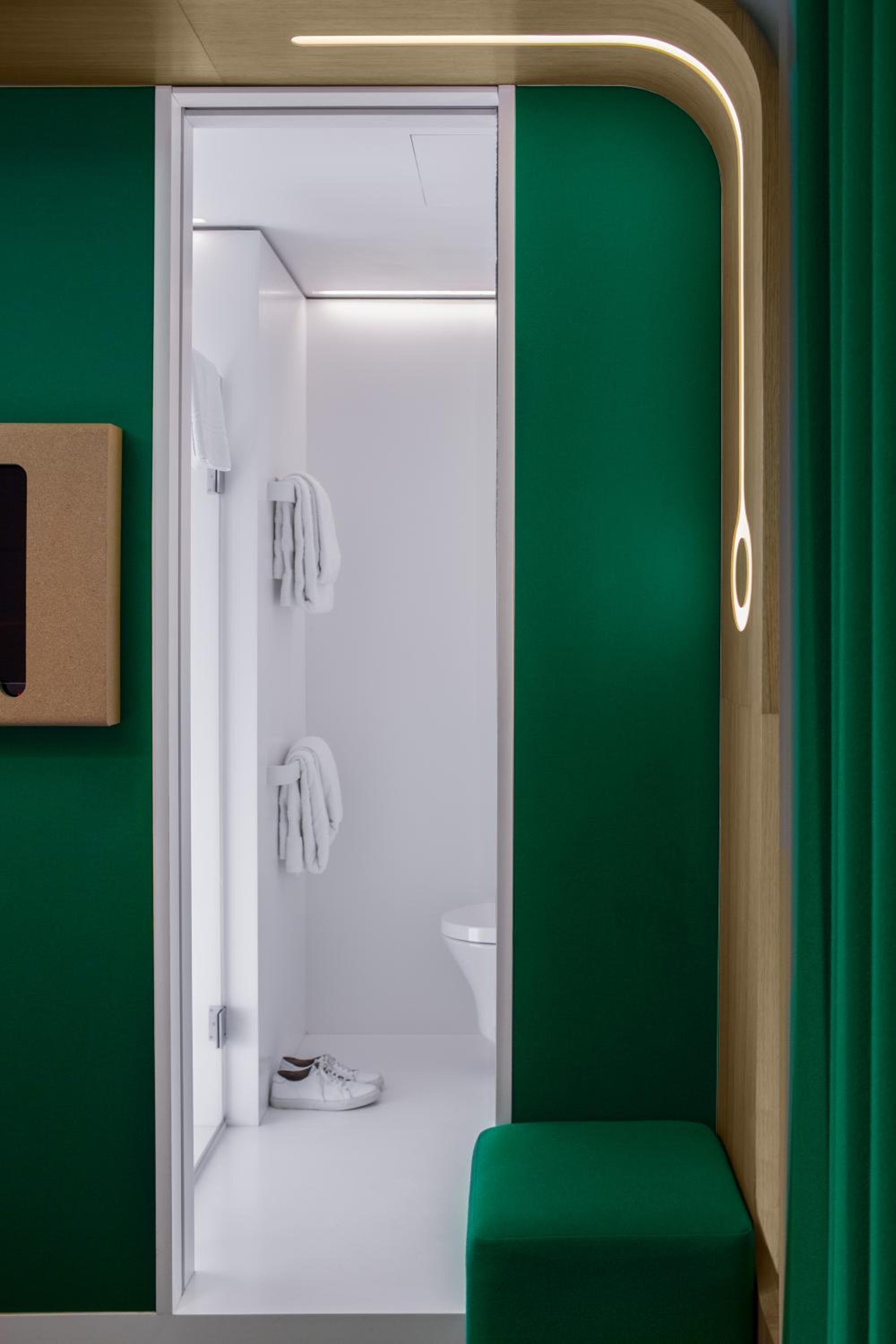 Double Room thumbnail 6