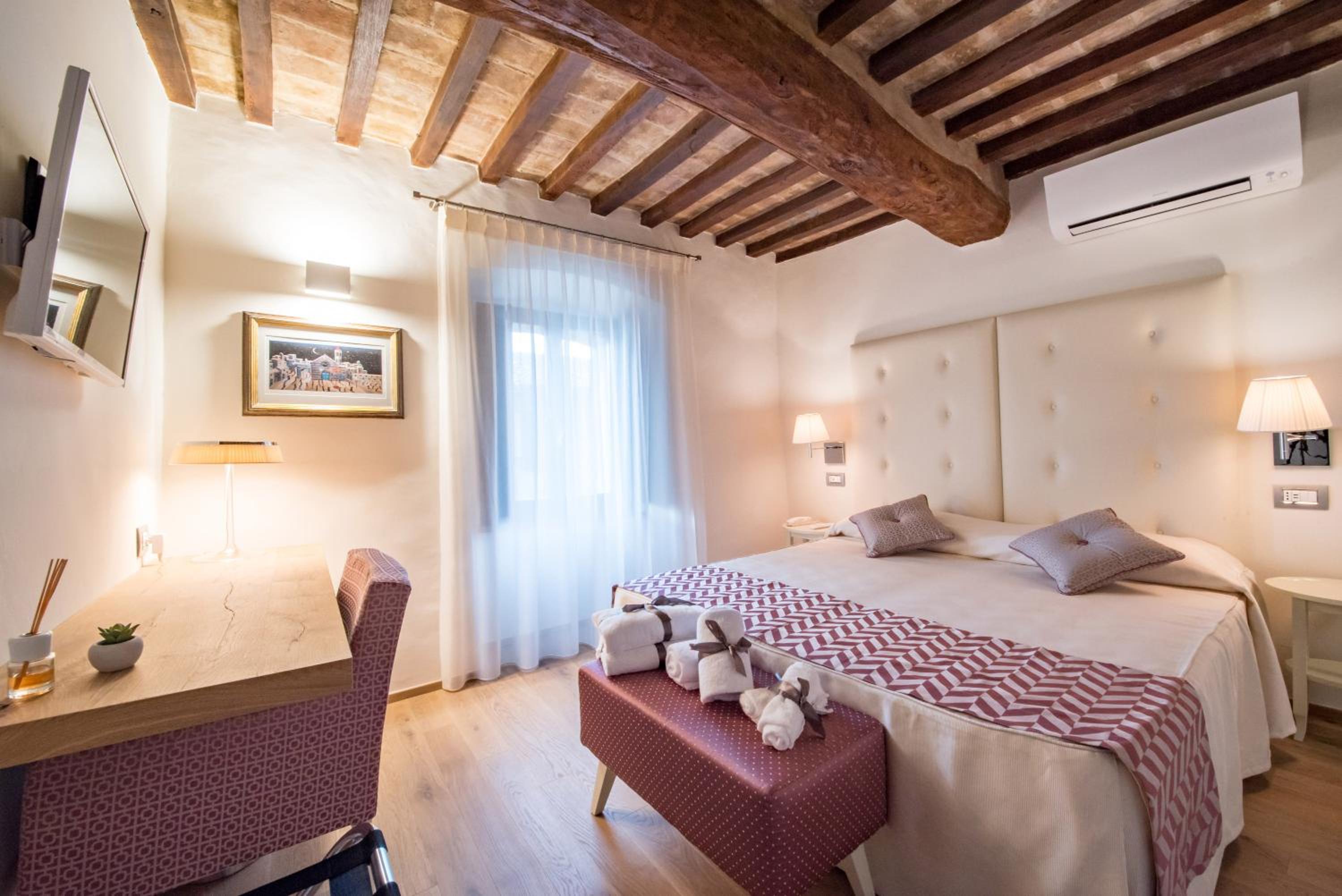 Double or Twin Room photo 1