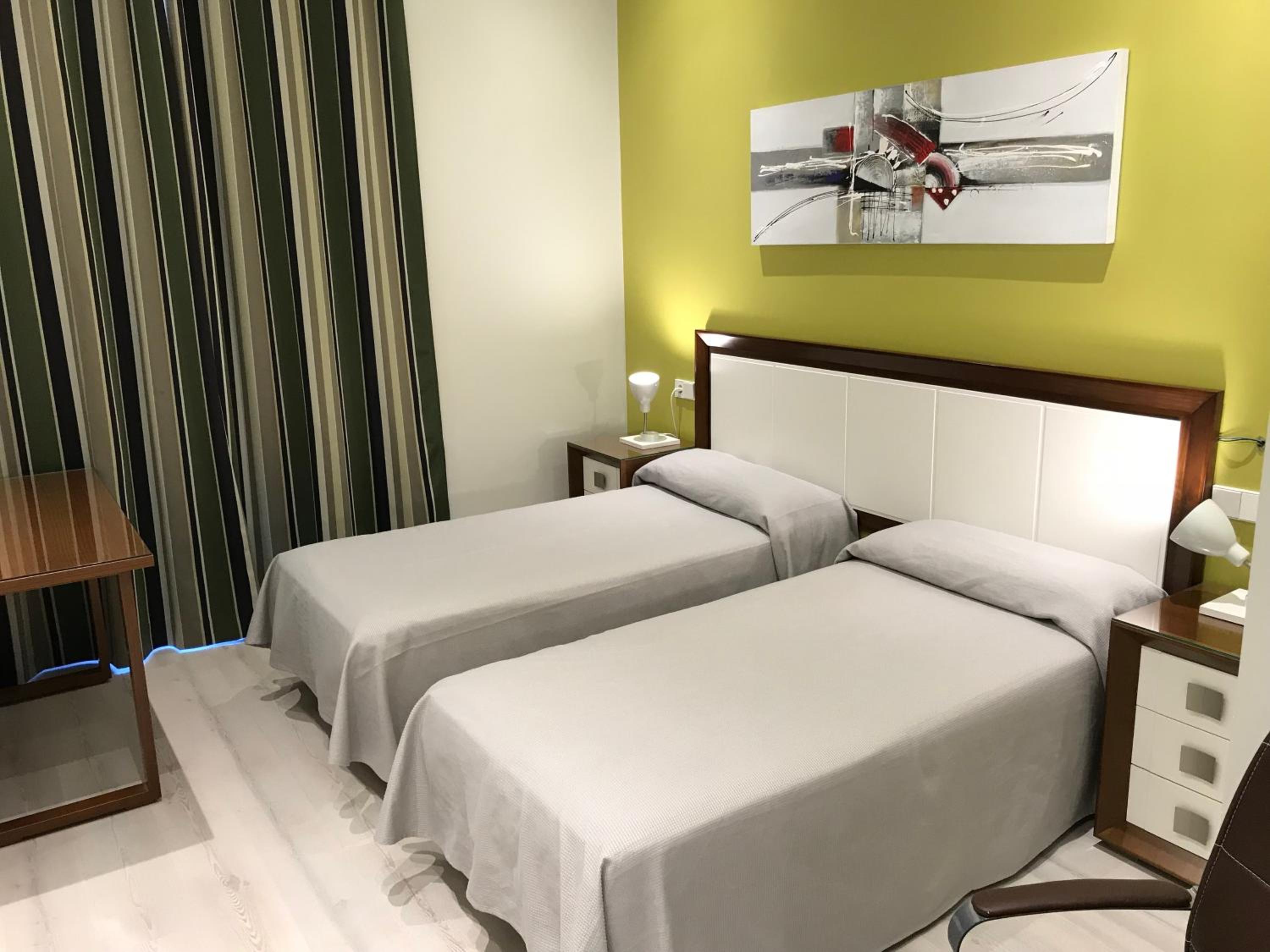 One-Bedroom Apartment - Photo 1
