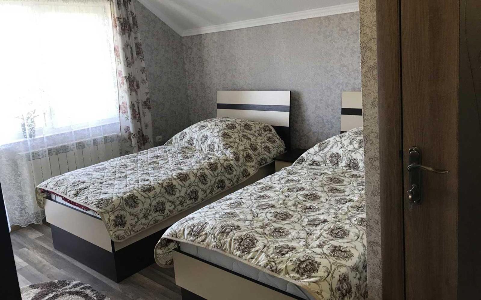 Twin Room with Private Bathroom photo 1