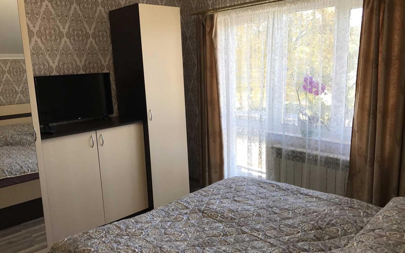 Triple Room with Private Bathroom photo 2