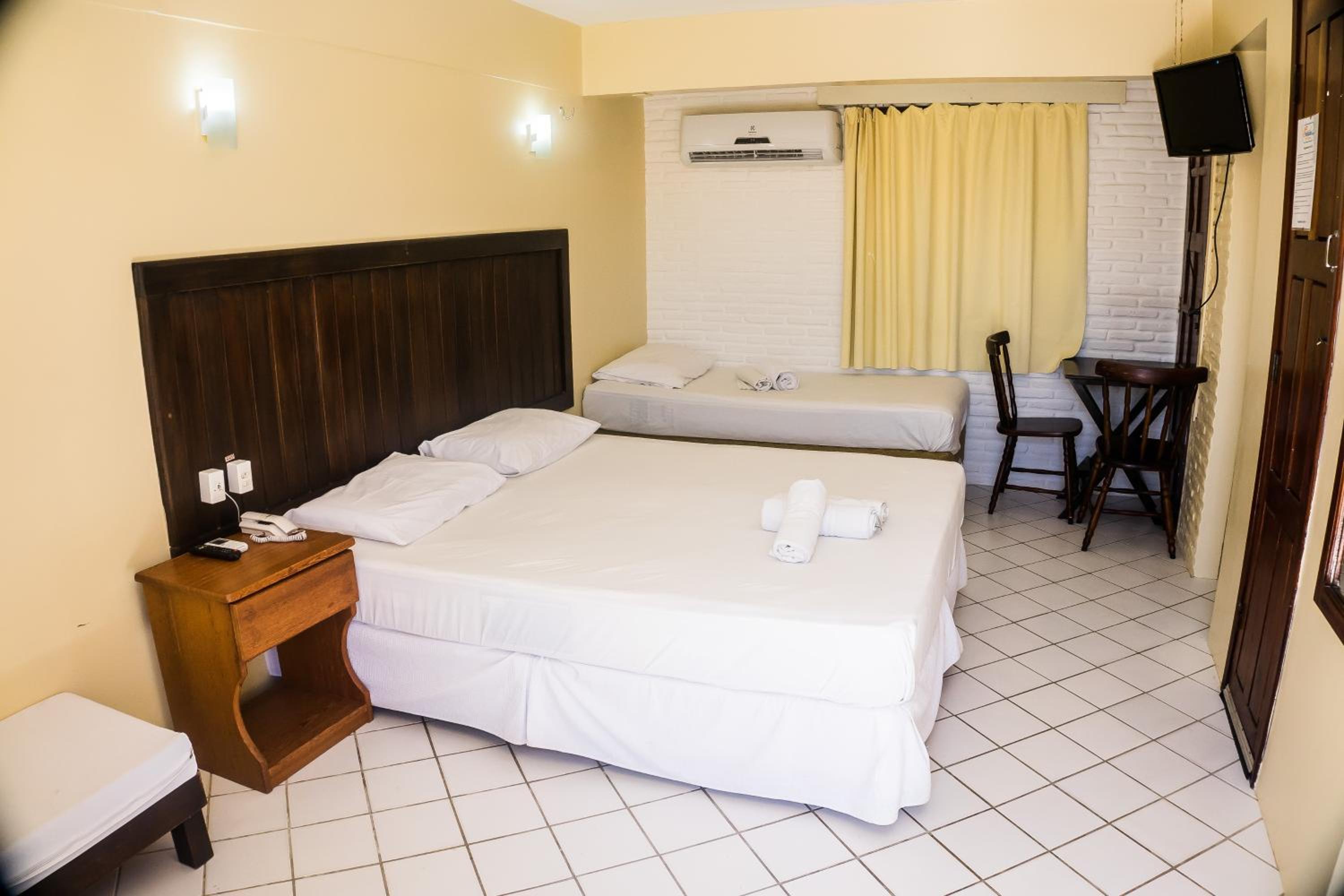 Deluxe Triple Room - Photo 9