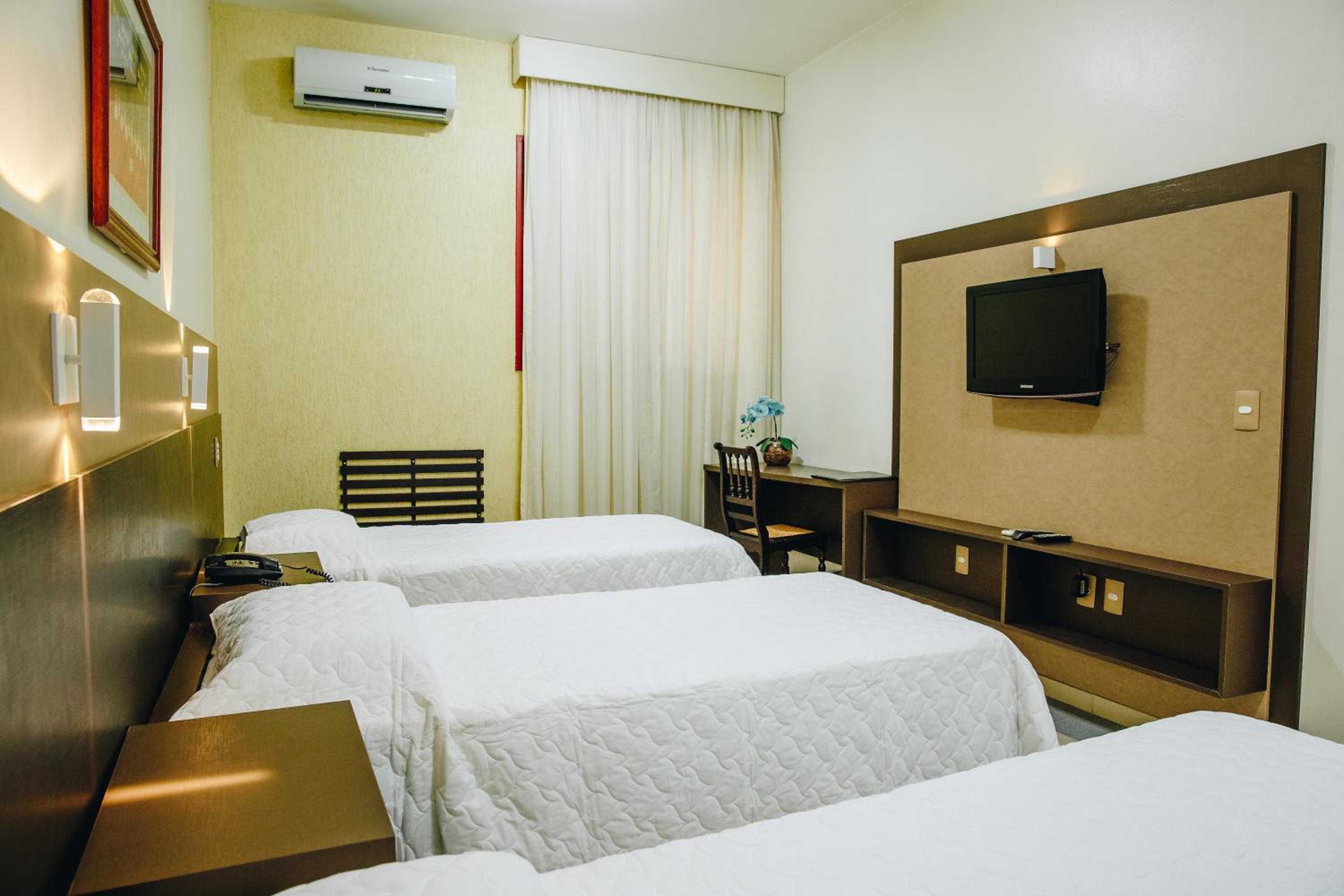 Deluxe Triple Room photo 3