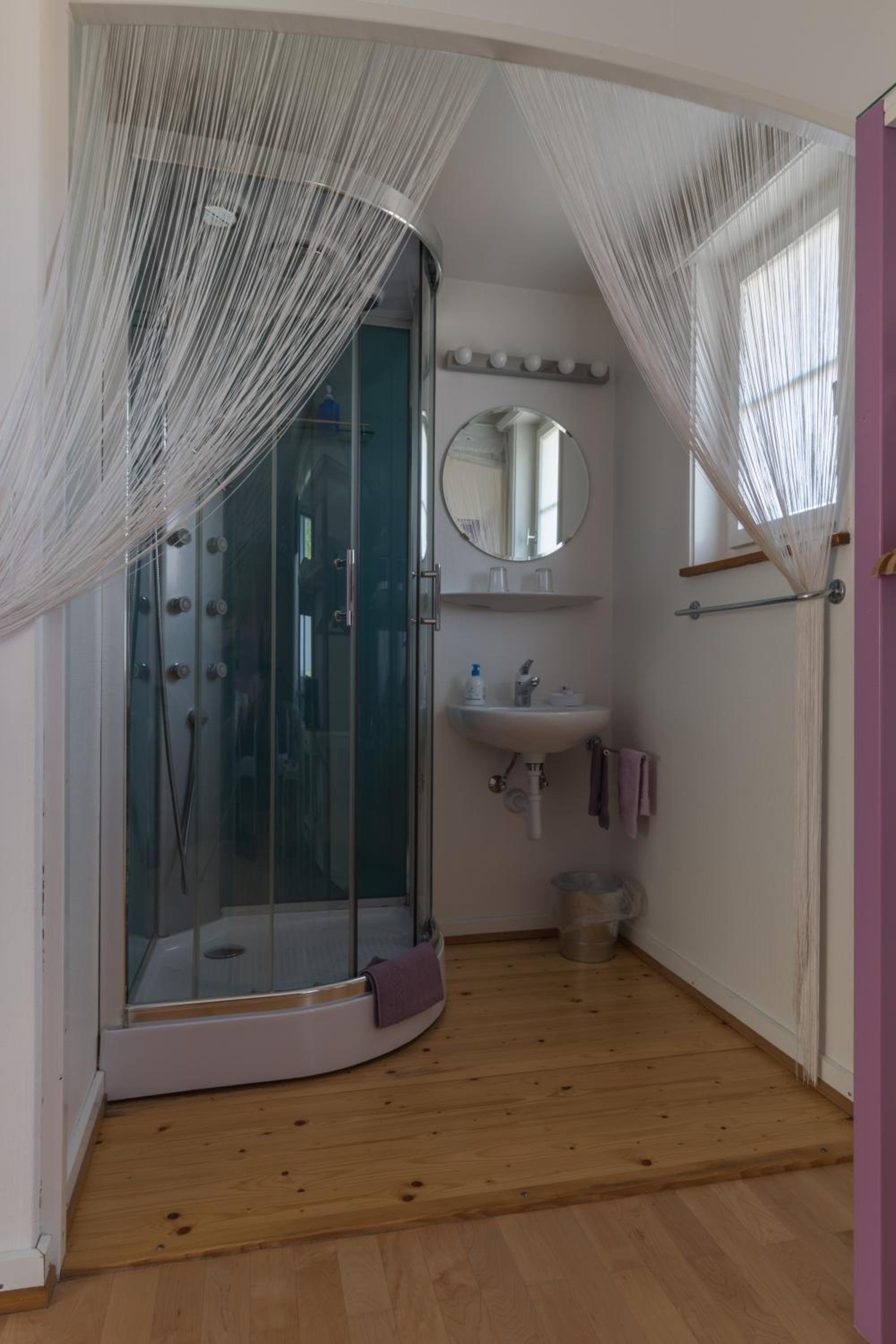 Deluxe Double Room with Shower photo 2