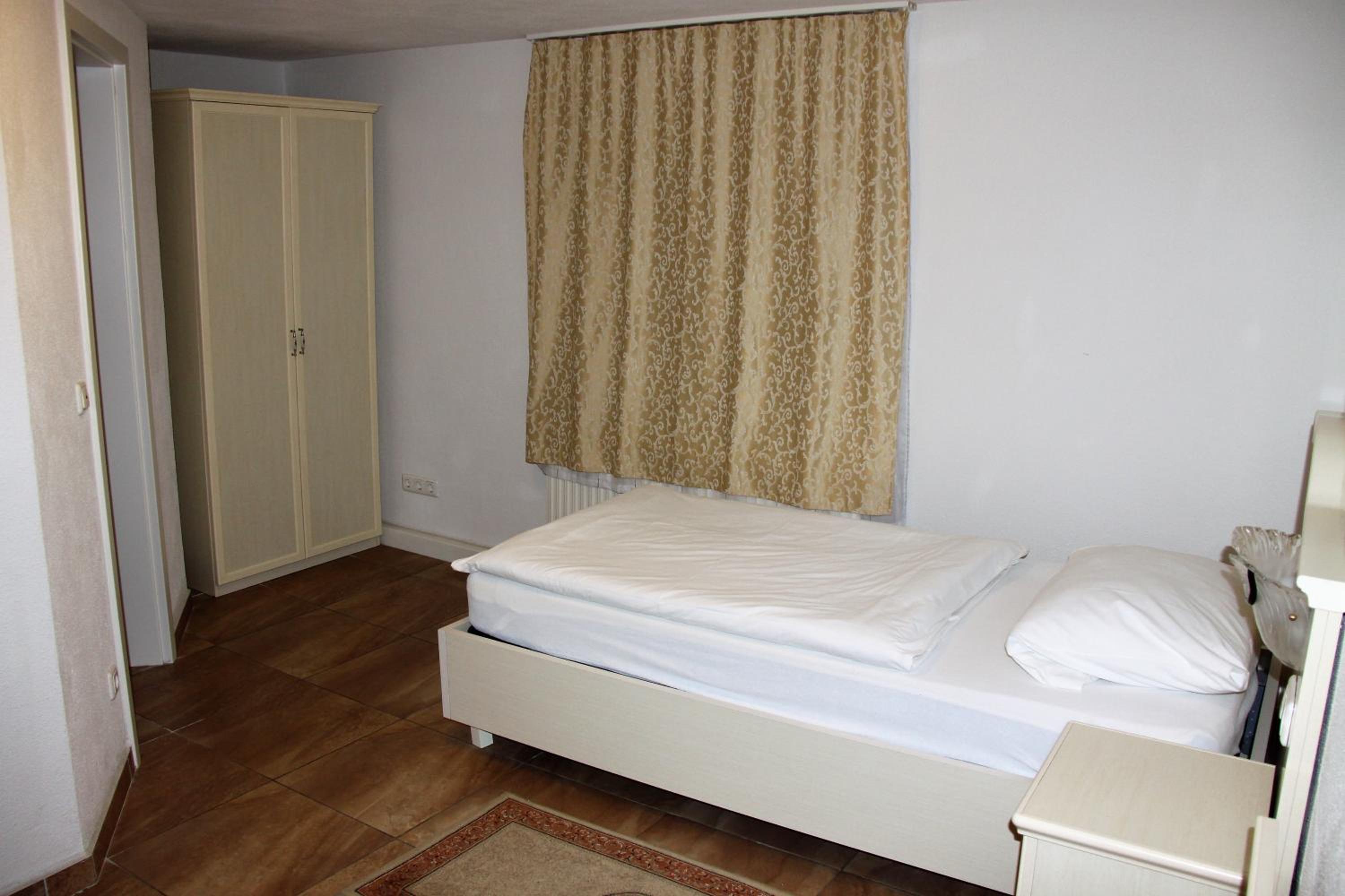 Single Room photo 3
