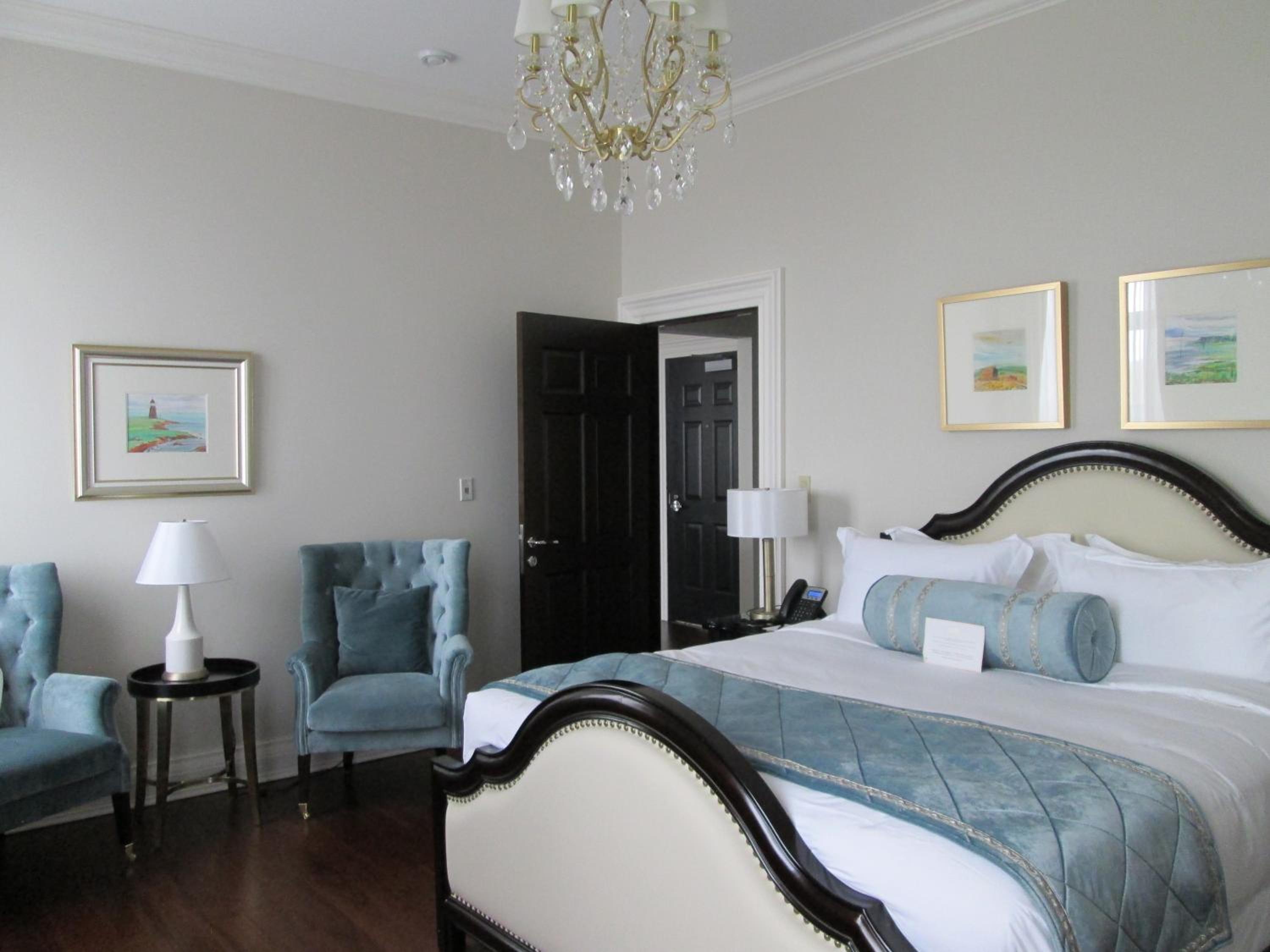 One-Bedroom Apartment - Lower Level