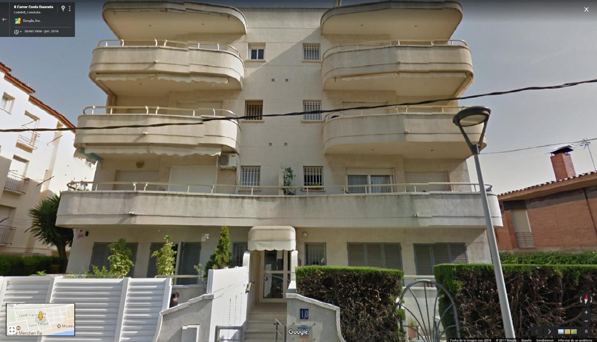 Apartment with Terrace - Photo 4
