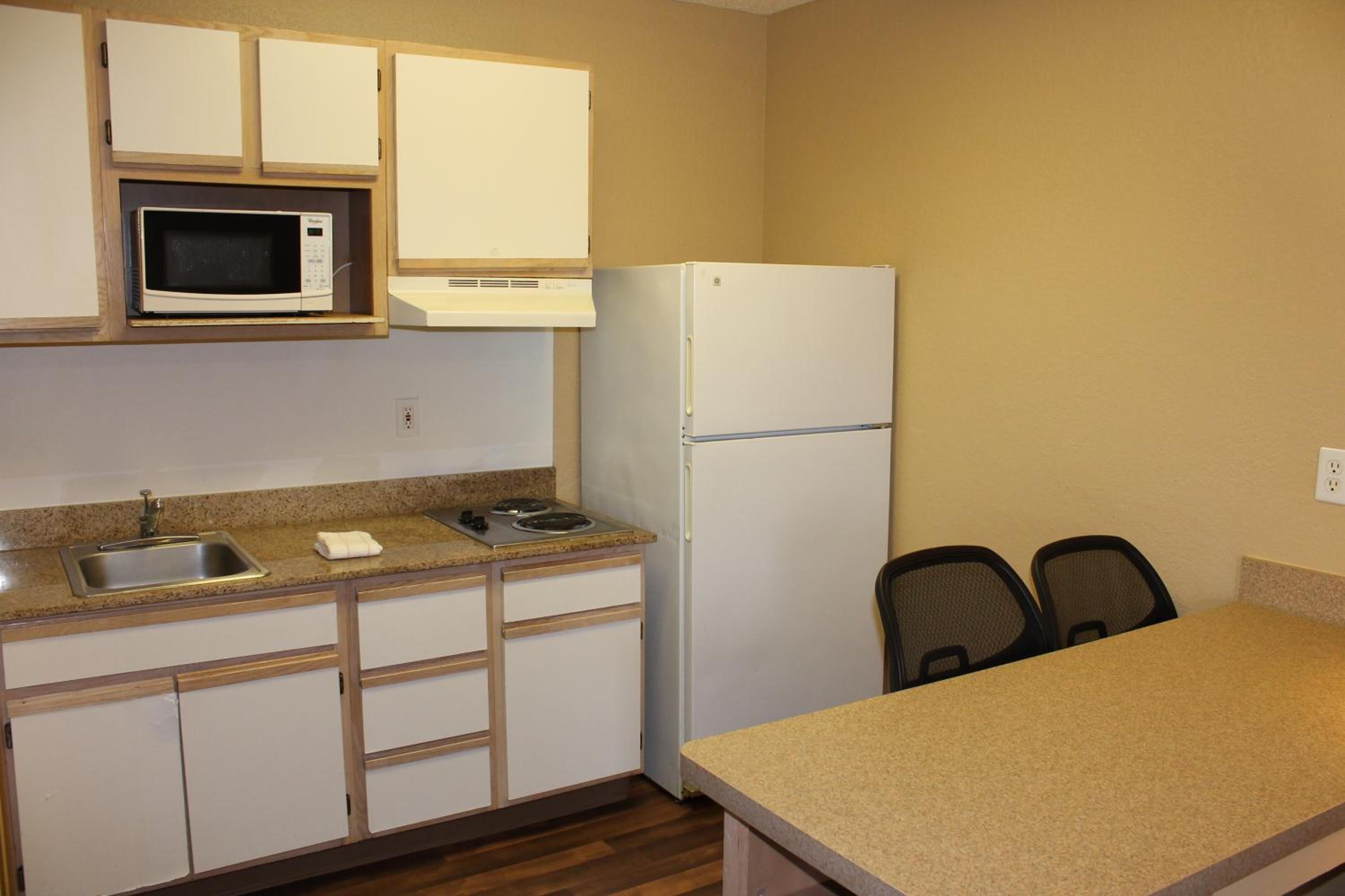 One Bedroom Suite with 2 Double Beds - Non-Smoking - Photo 4